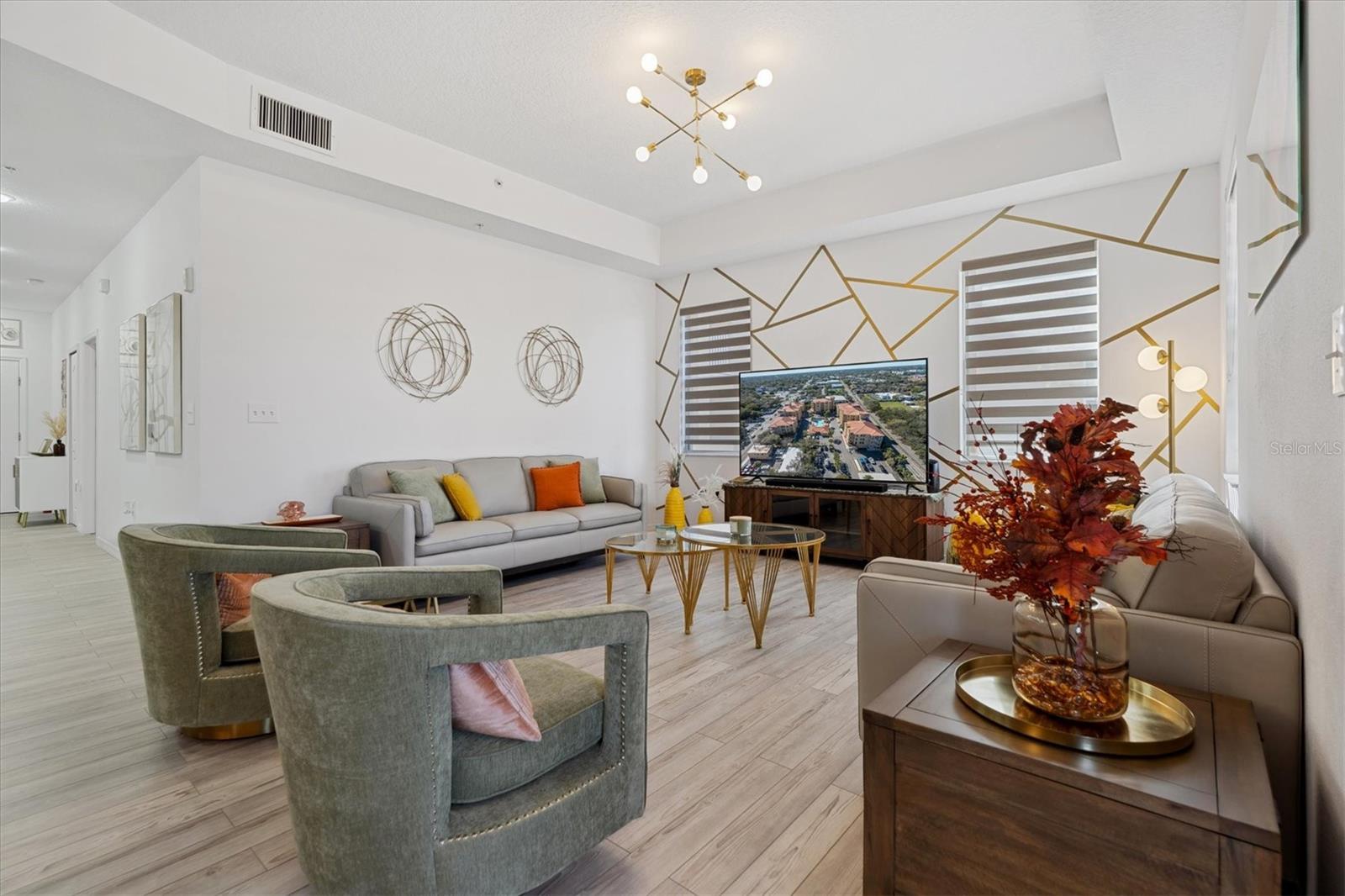 Image 7 of 39 For 642 Wells Court 402