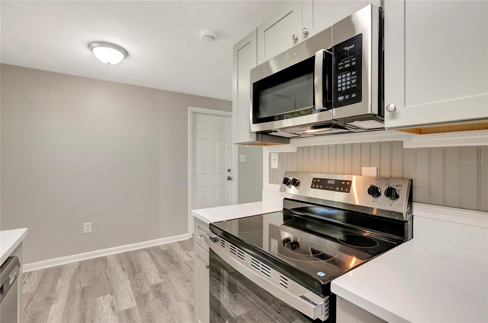 Image 16 of 27 For 4909 84th Street