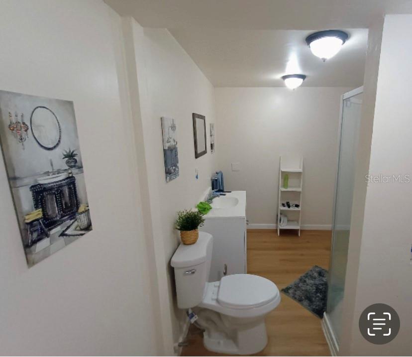 Image 20 of 71 For 405 Orion Avenue