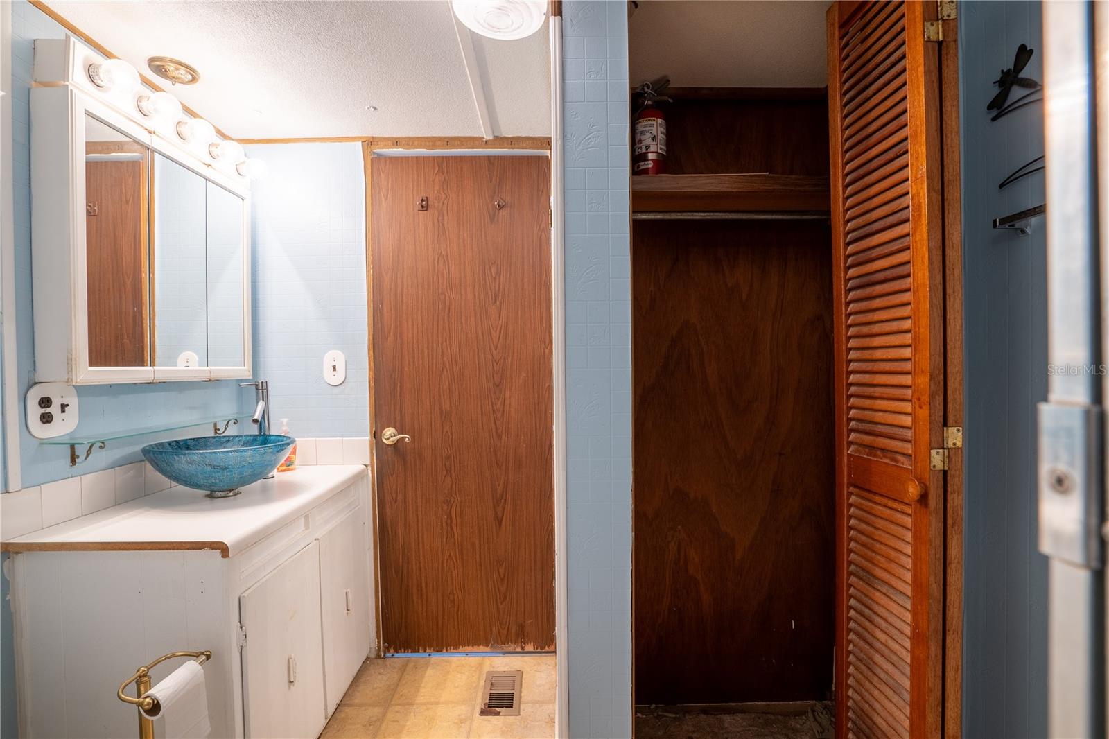 Image 16 of 28 For 9790 66th Street N 319