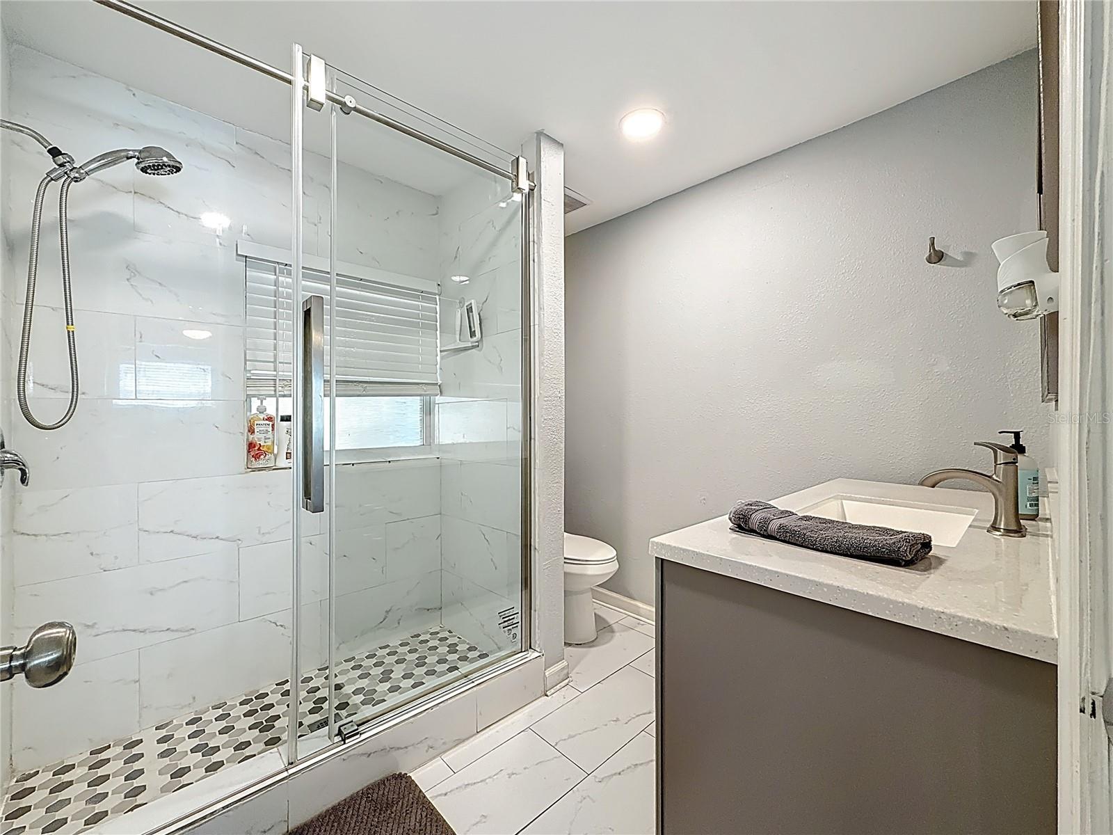 Image 18 of 34 For 1408 Rogers Street