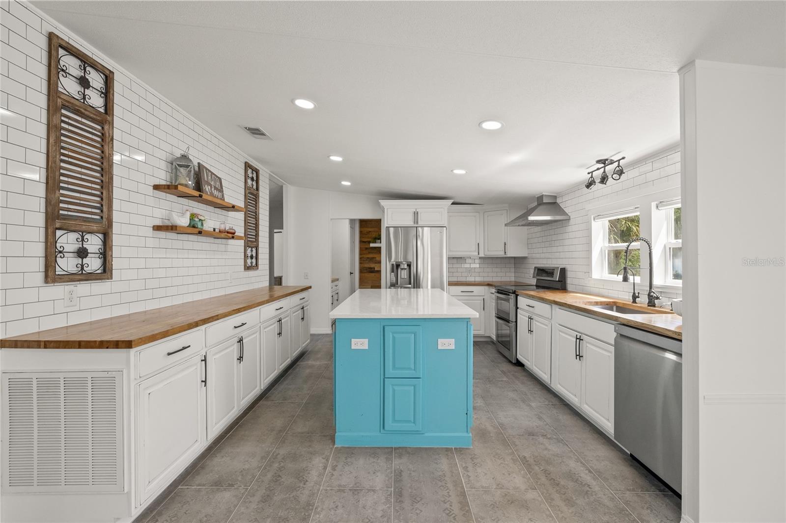 Image 19 of 76 For 4425 Pine Street