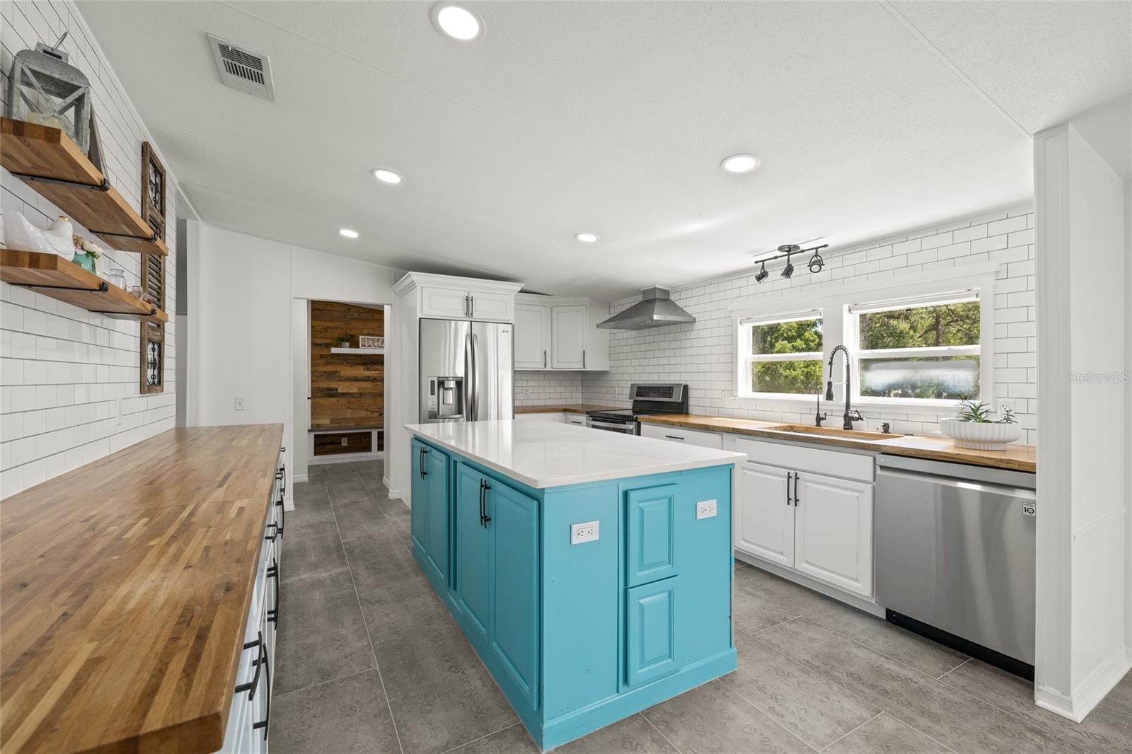 Image 20 of 76 For 4425 Pine Street