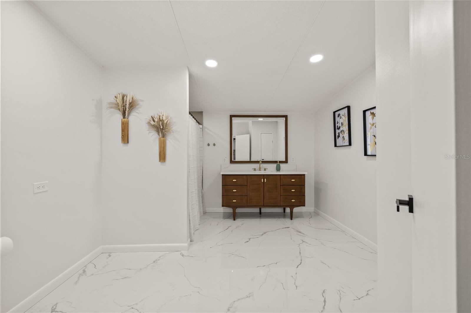 Image 29 of 76 For 4425 Pine Street