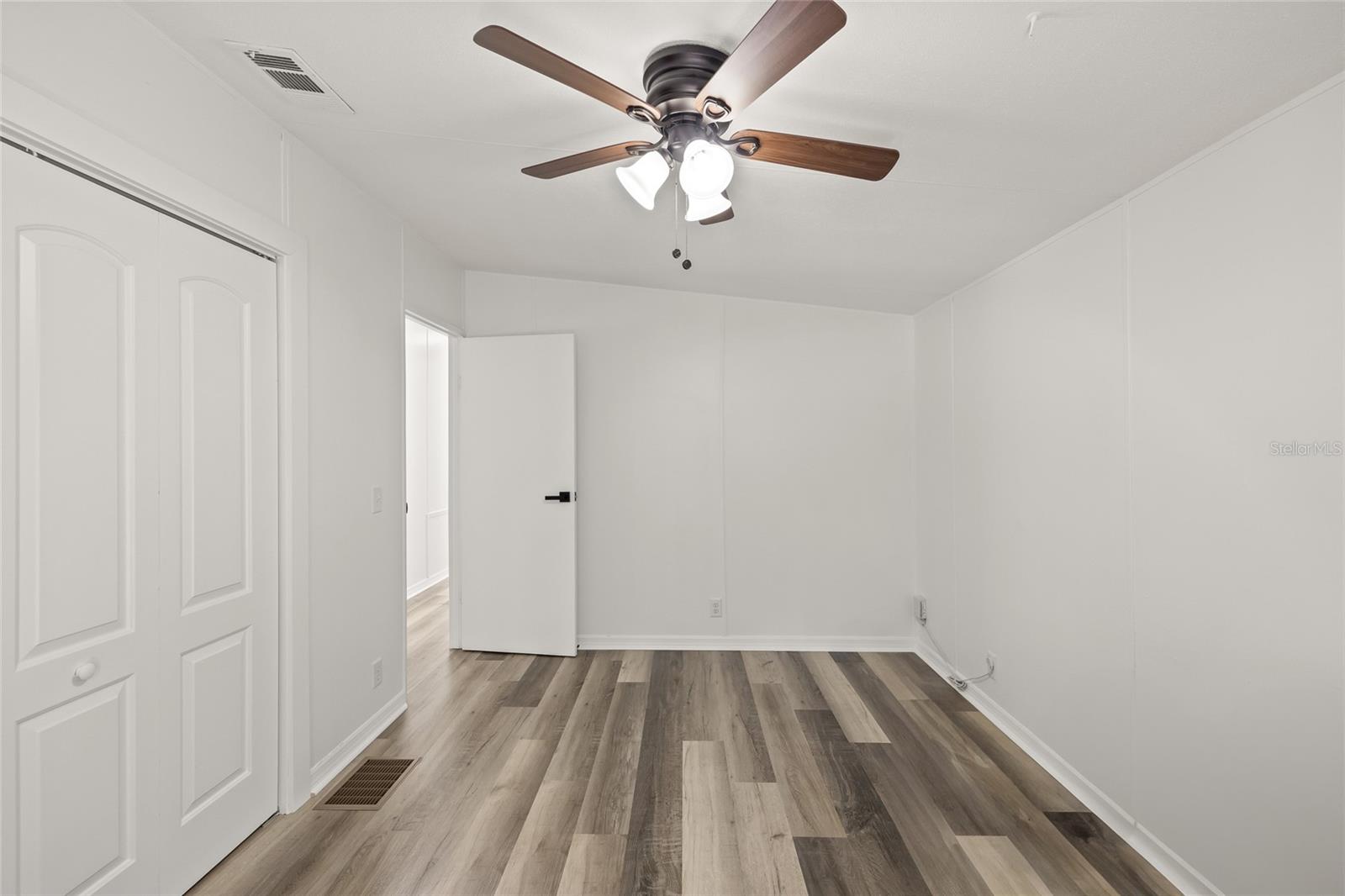 Image 42 of 76 For 4425 Pine Street