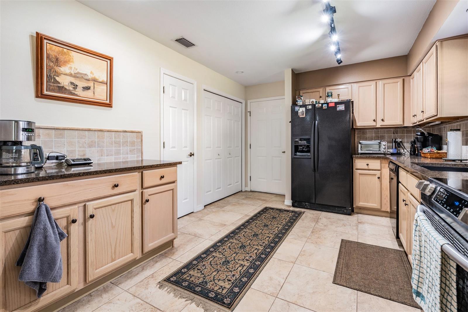 Image 5 of 60 For 17569 Fairmeadow Drive