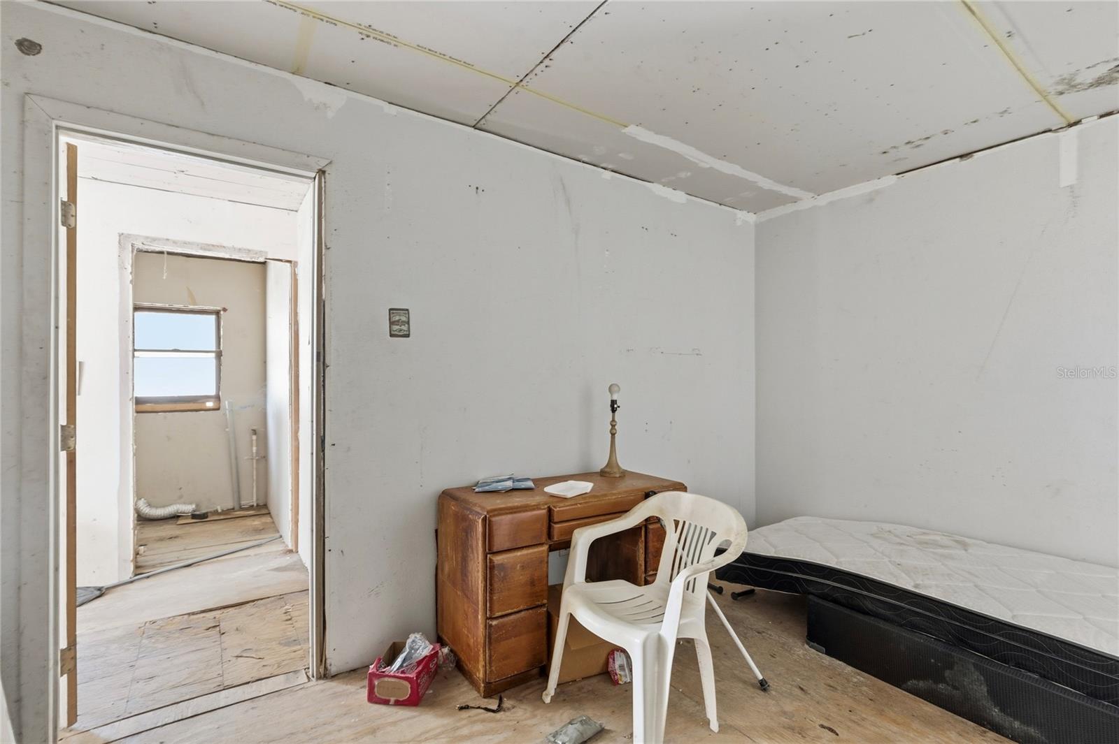 Image 13 of 61 For 15217 Myrtle Street