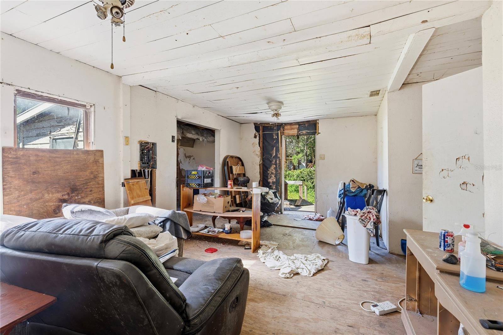 Image 15 of 61 For 15217 Myrtle Street