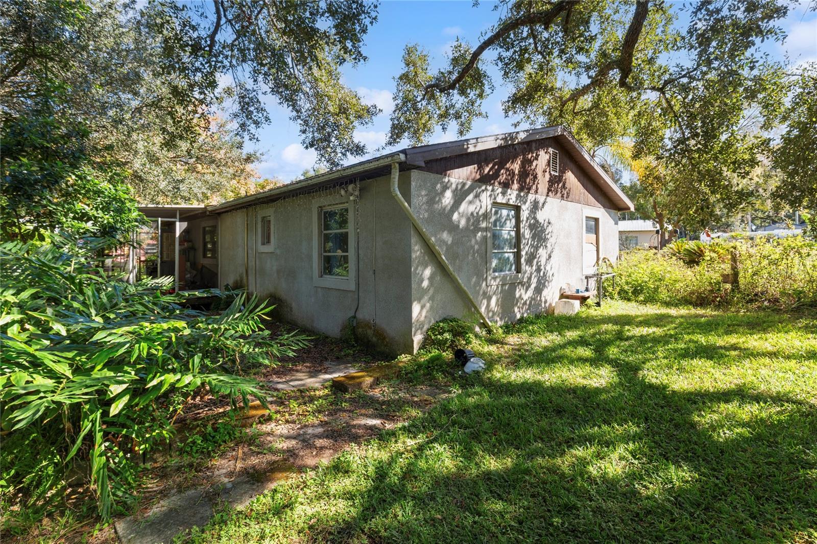 Image 21 of 61 For 15217 Myrtle Street