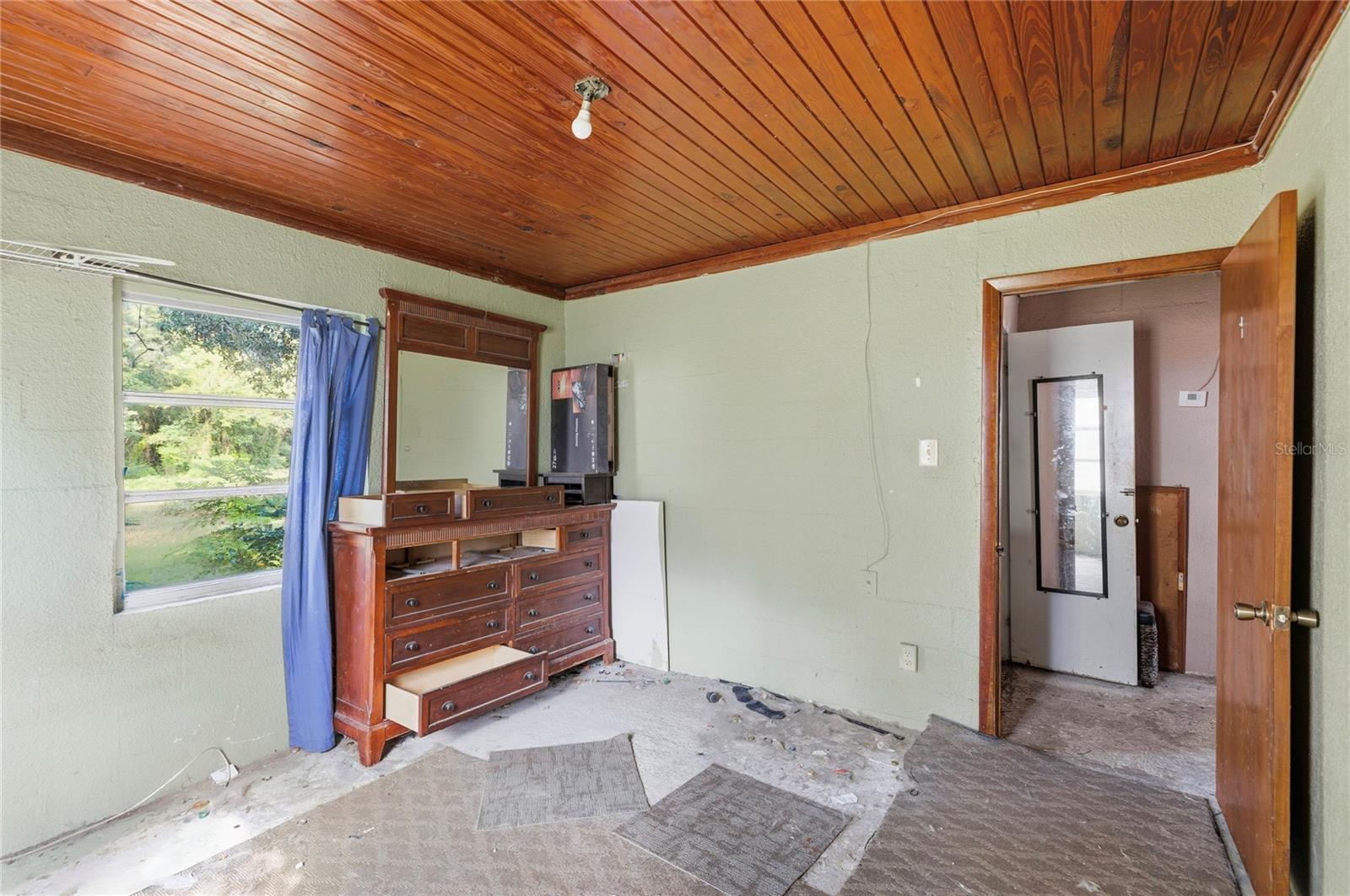 Image 27 of 61 For 15217 Myrtle Street