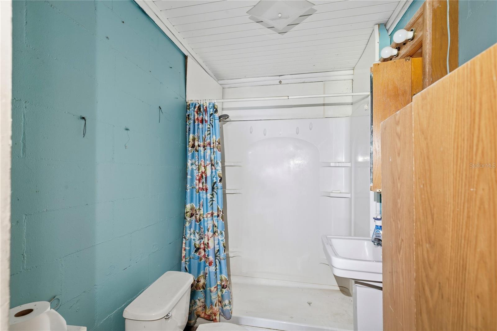 Image 29 of 61 For 15217 Myrtle Street