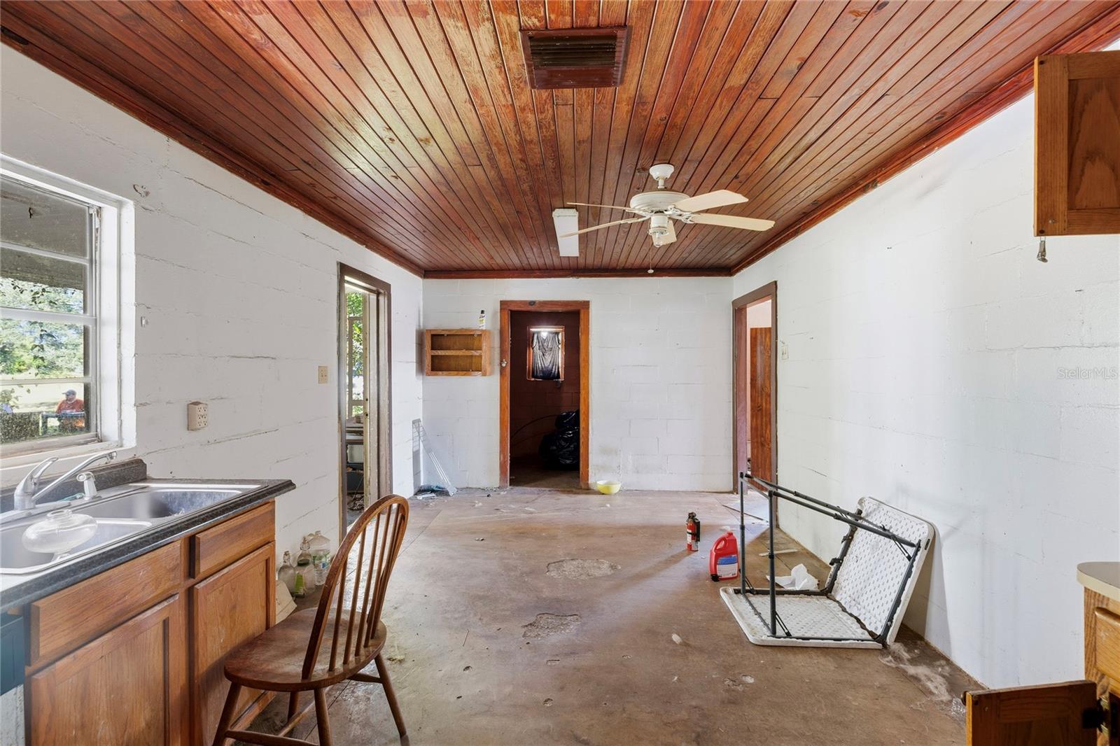 Image 33 of 61 For 15217 Myrtle Street