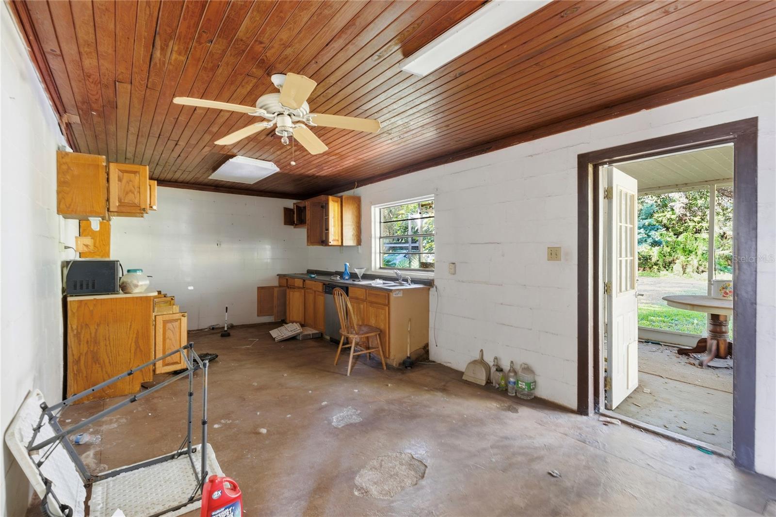 Image 34 of 61 For 15217 Myrtle Street