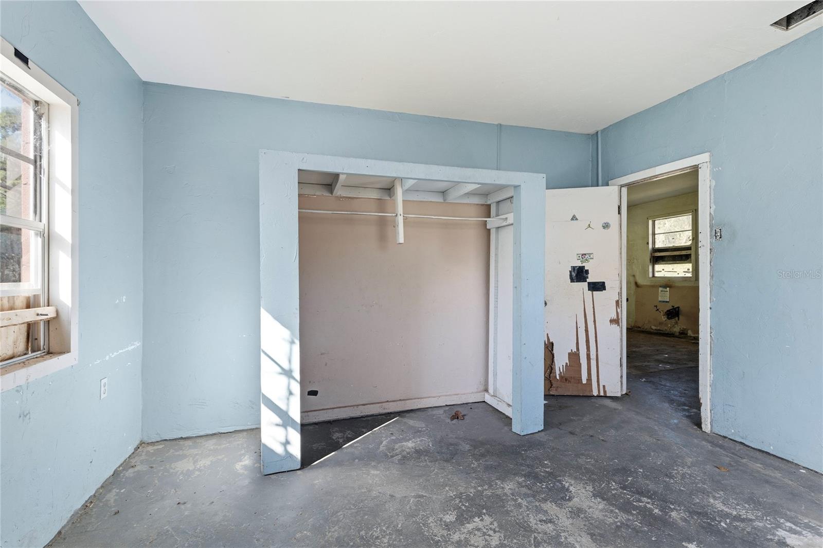 Image 44 of 61 For 15217 Myrtle Street