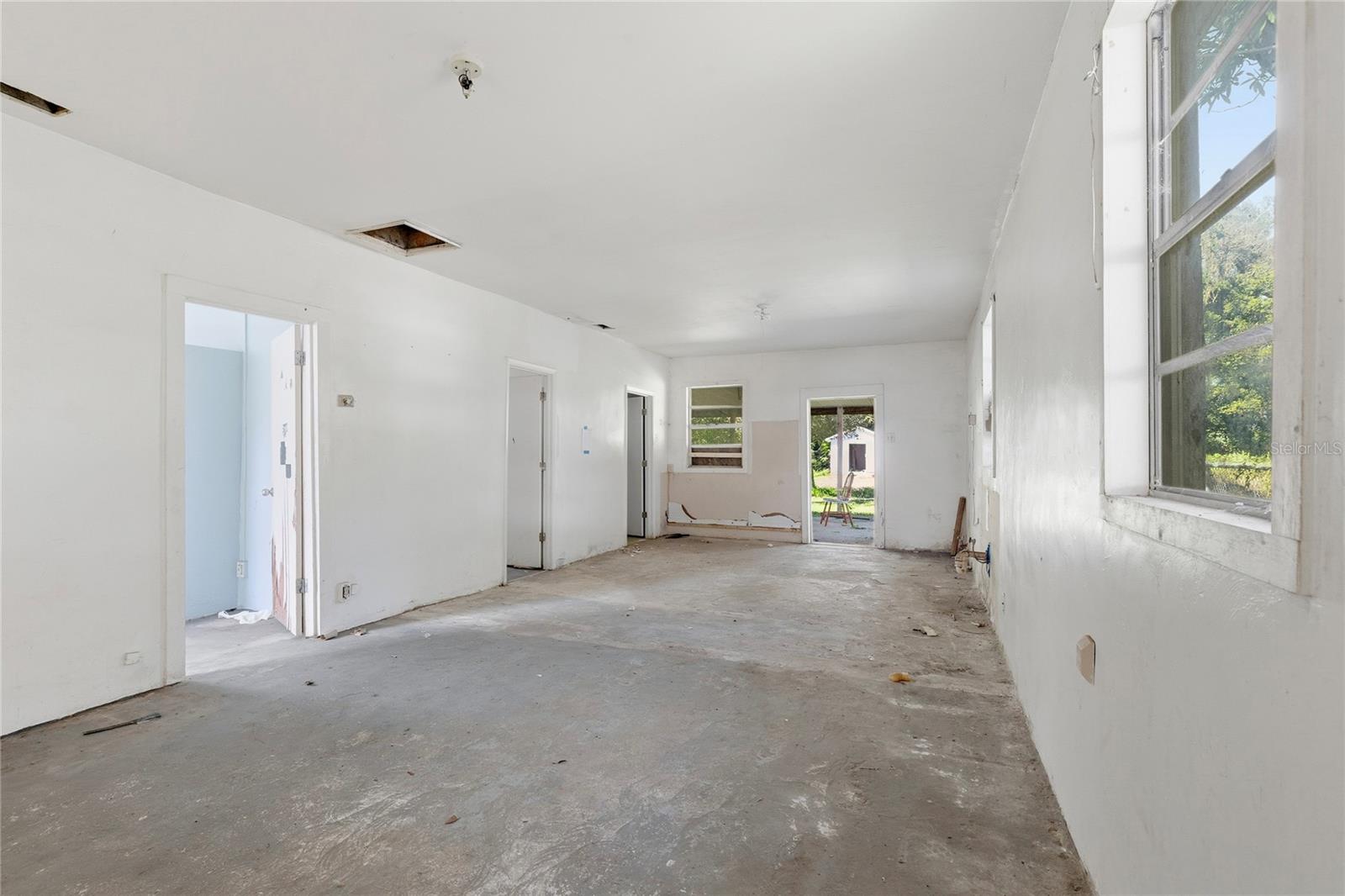 Image 47 of 61 For 15217 Myrtle Street