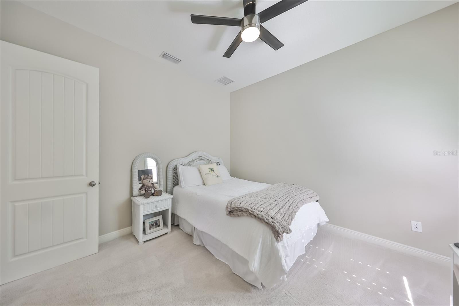 Image 11 of 73 For 6429 Seasound Drive