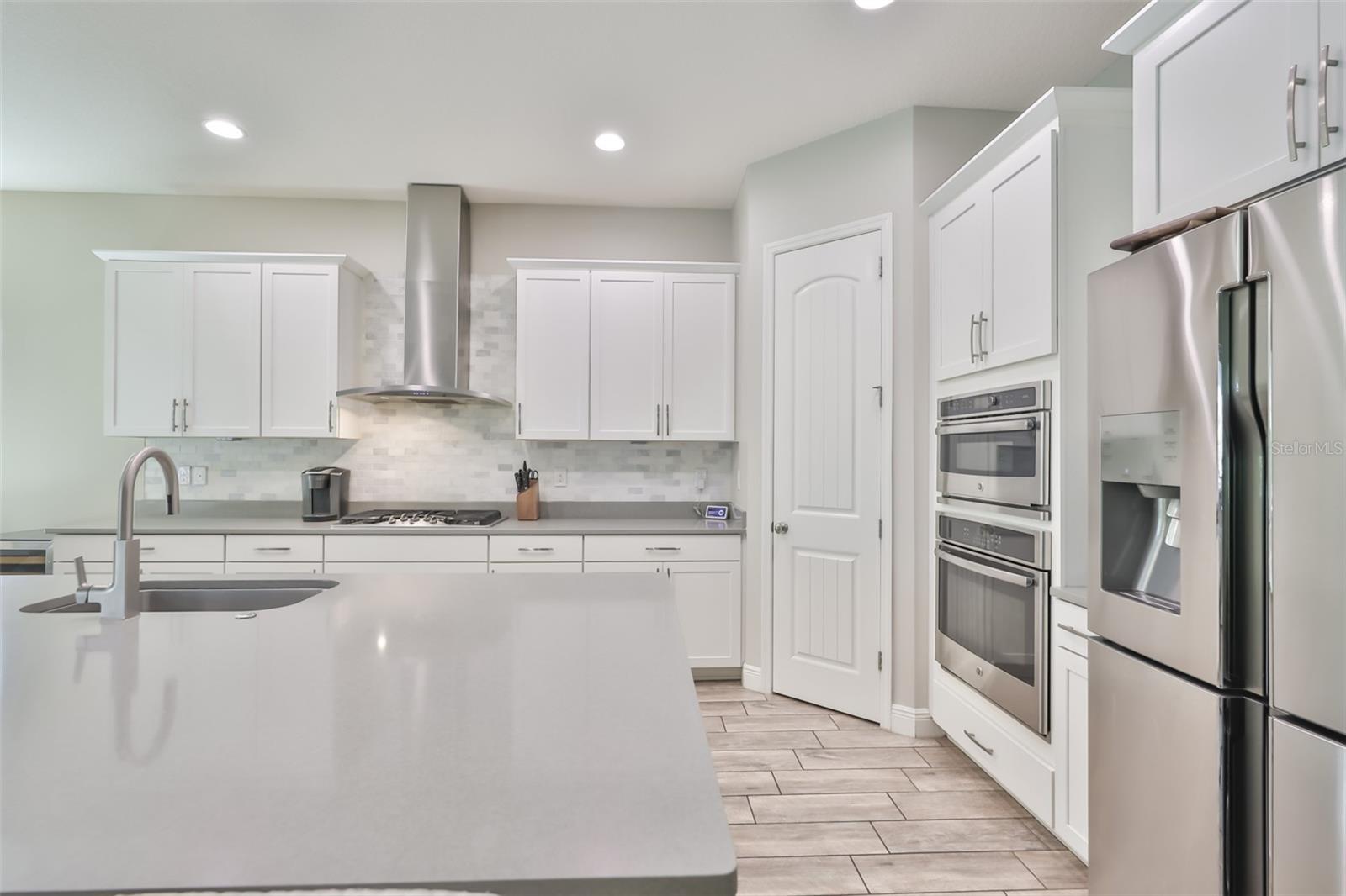 Image 15 of 73 For 6429 Seasound Drive