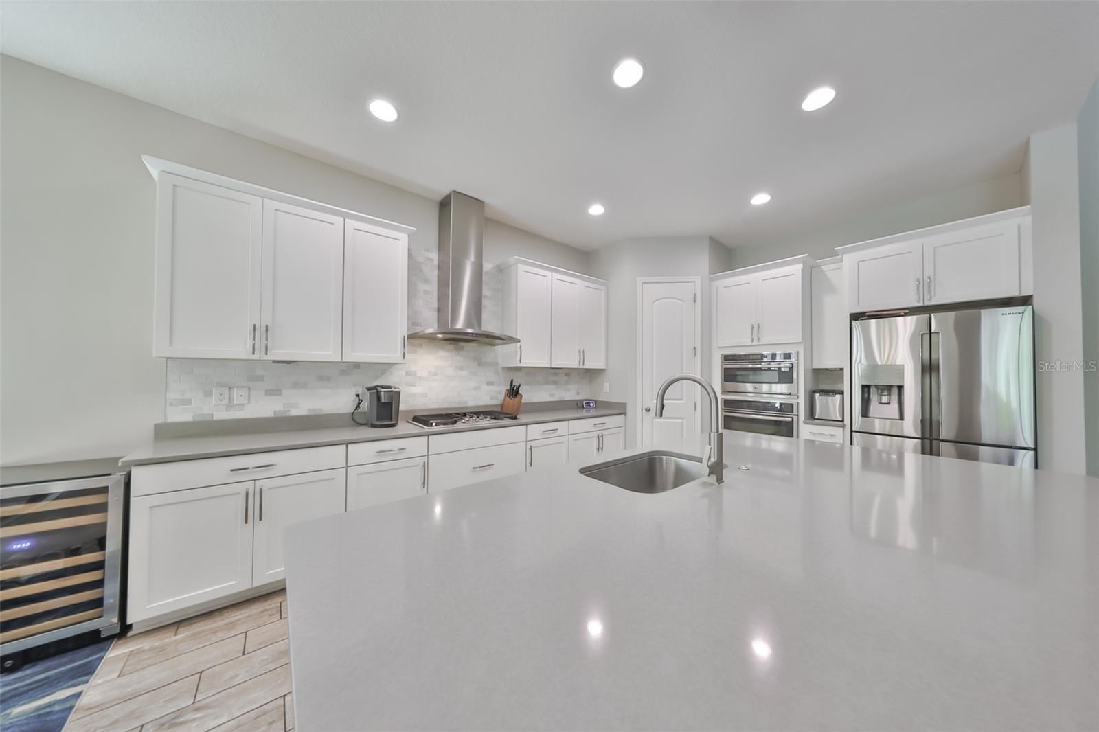 Image 17 of 73 For 6429 Seasound Drive