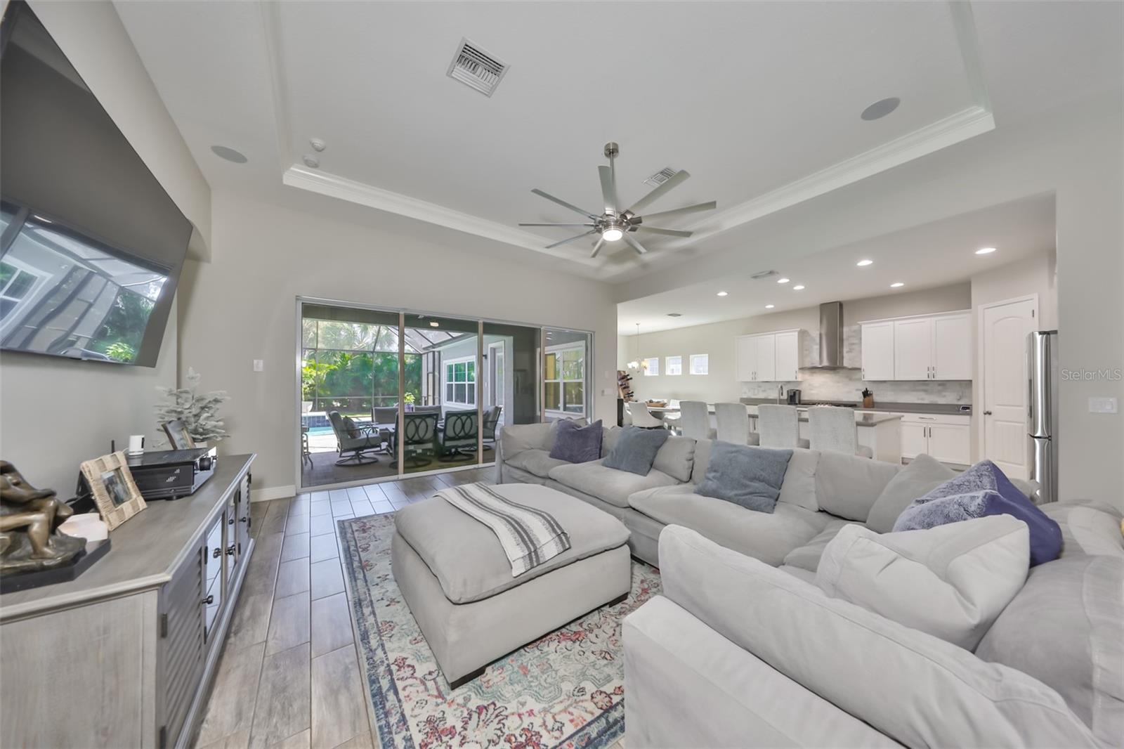 Image 19 of 73 For 6429 Seasound Drive