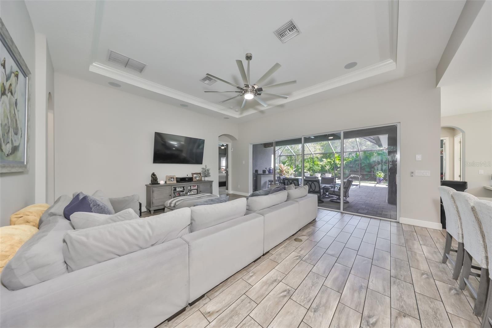 Image 22 of 73 For 6429 Seasound Drive