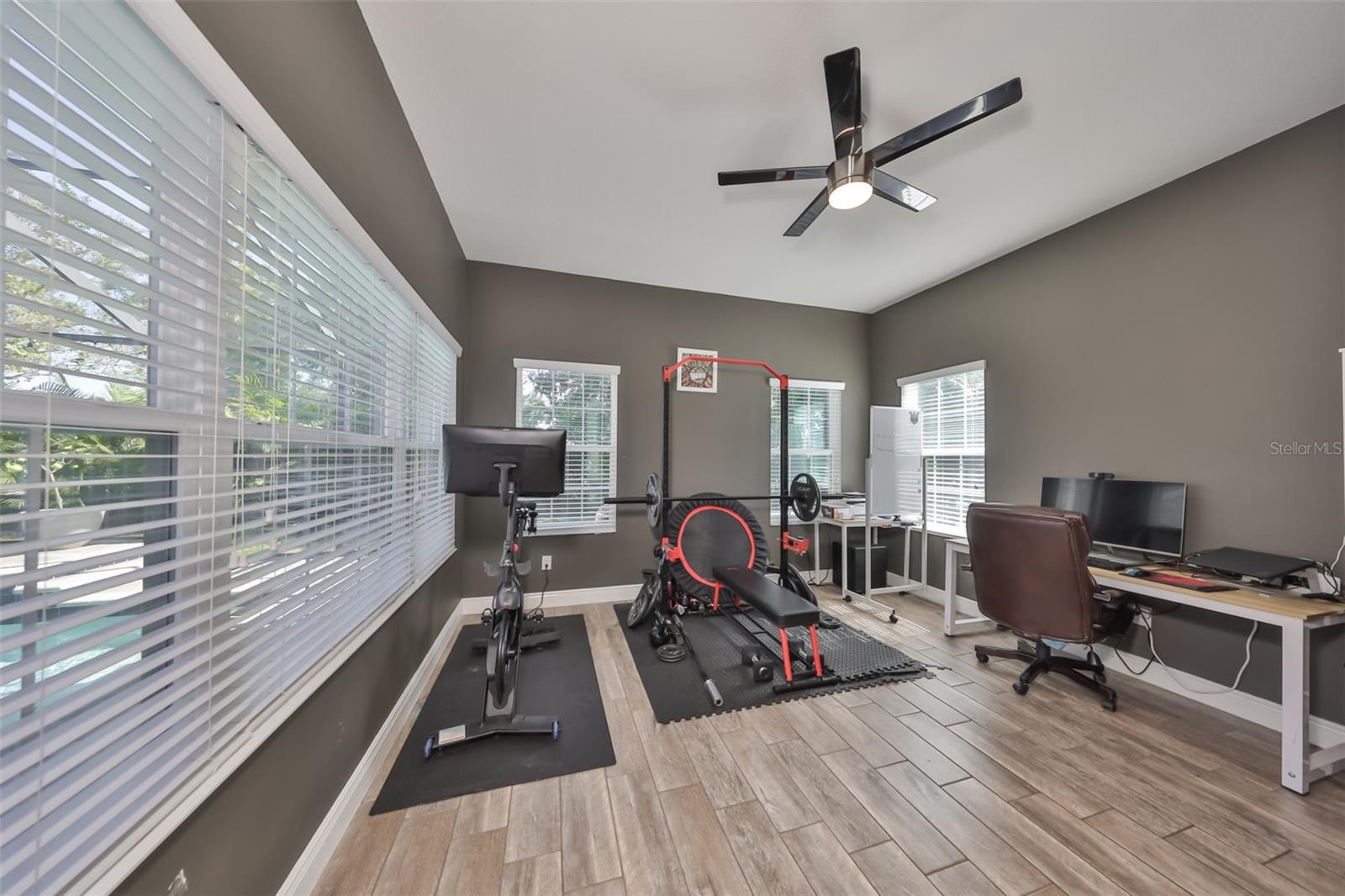 Image 25 of 73 For 6429 Seasound Drive