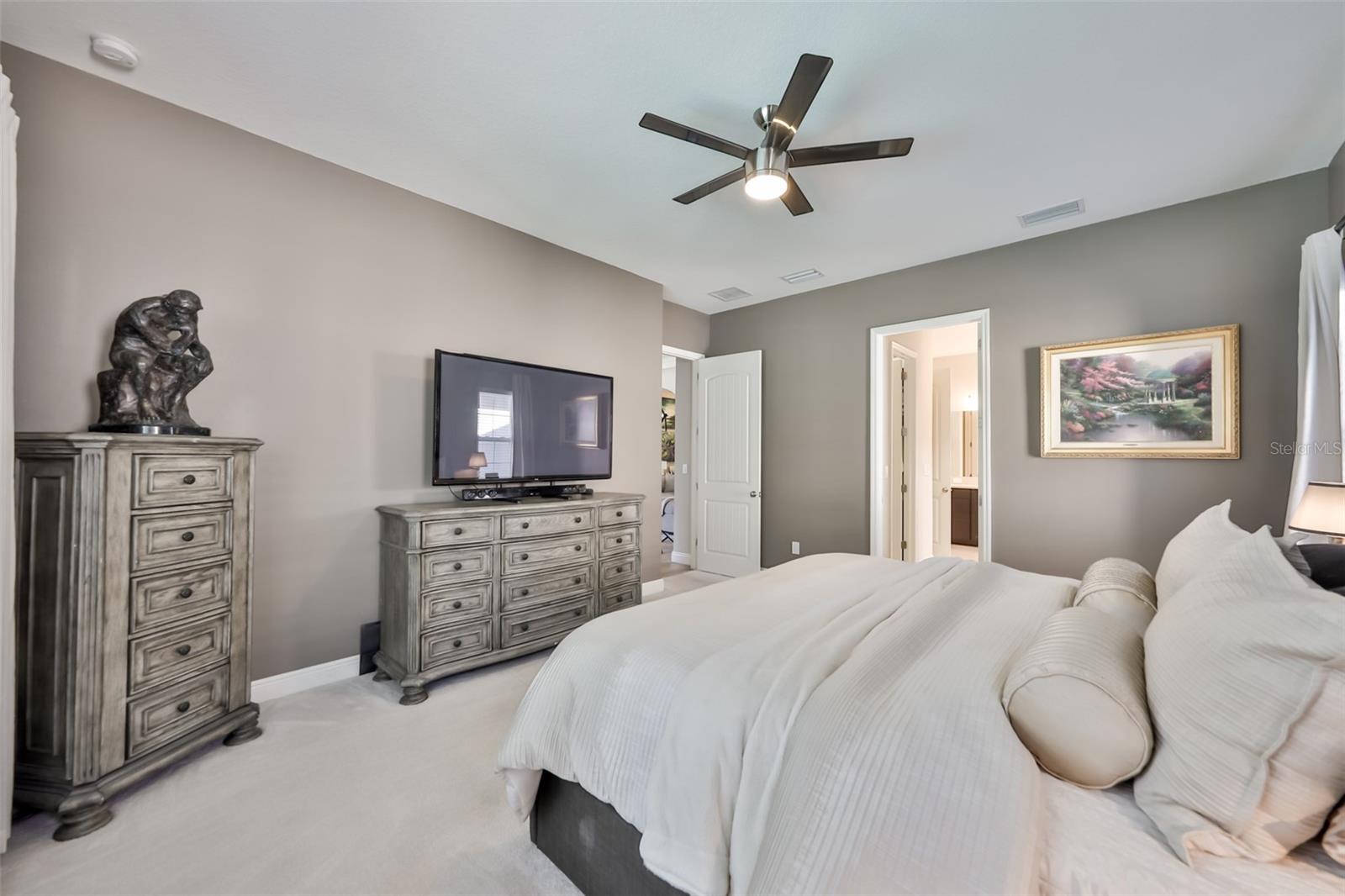 Image 29 of 73 For 6429 Seasound Drive