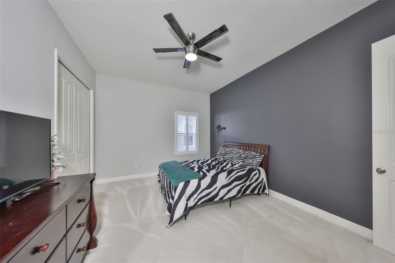 Image 33 of 73 For 6429 Seasound Drive