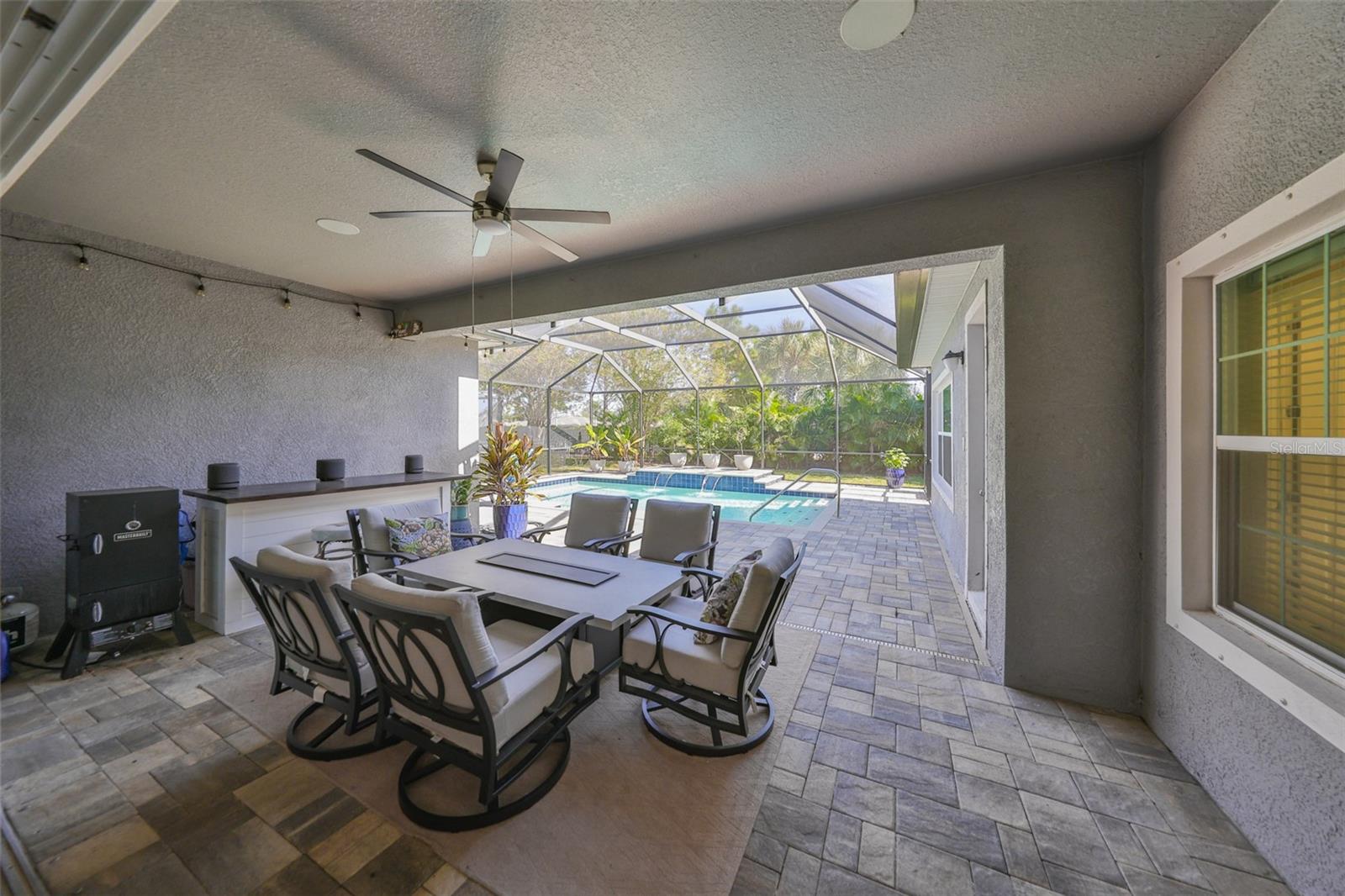 Image 37 of 73 For 6429 Seasound Drive