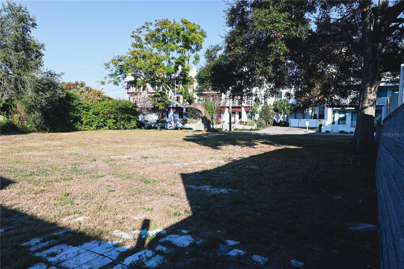 Image 14 of 20 For 952-958 Howard Avenue