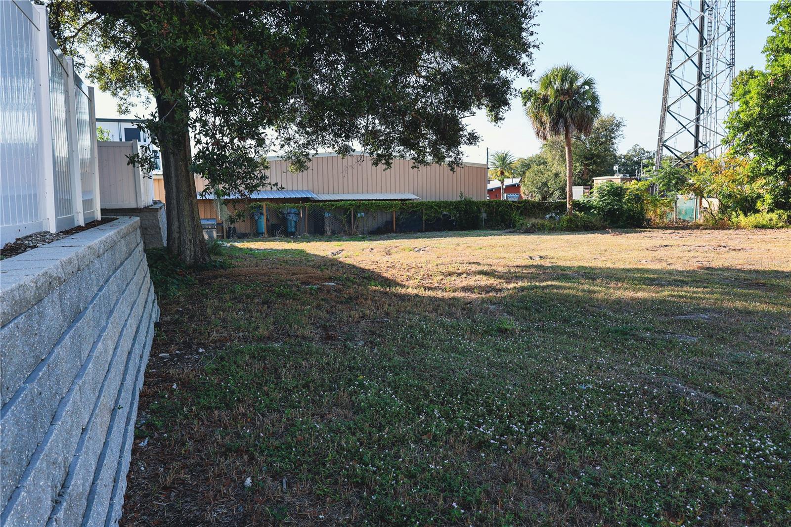 Image 16 of 20 For 952-958 Howard Avenue