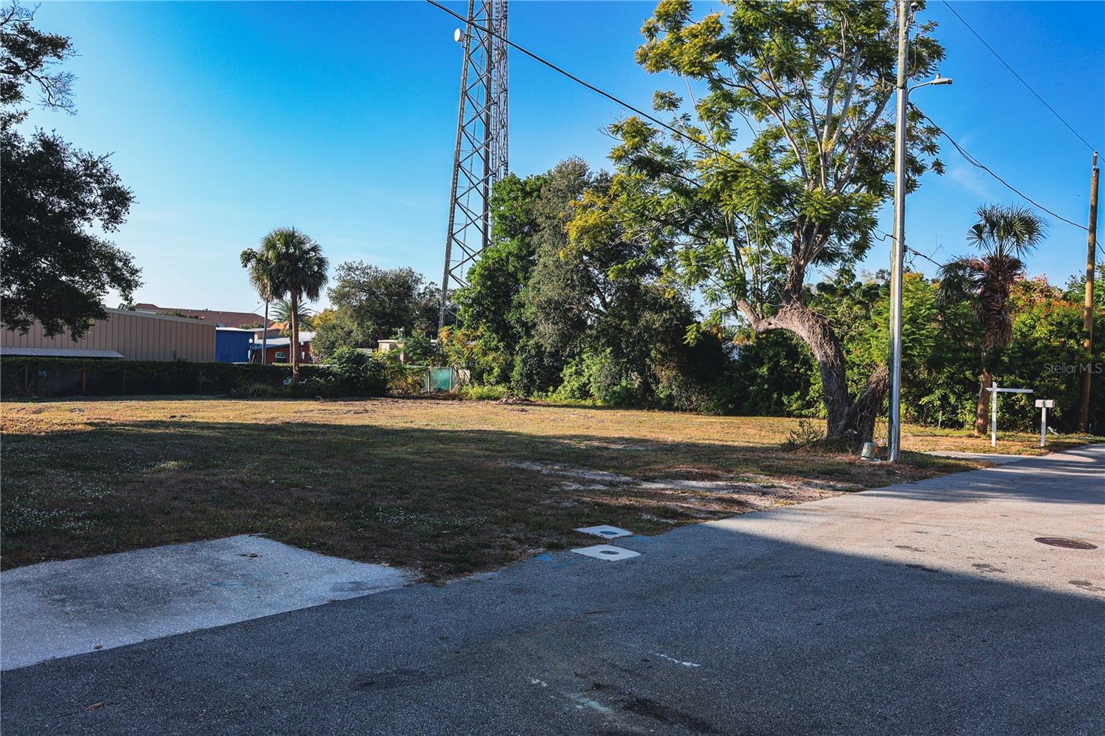 Image 19 of 20 For 952-958 Howard Avenue