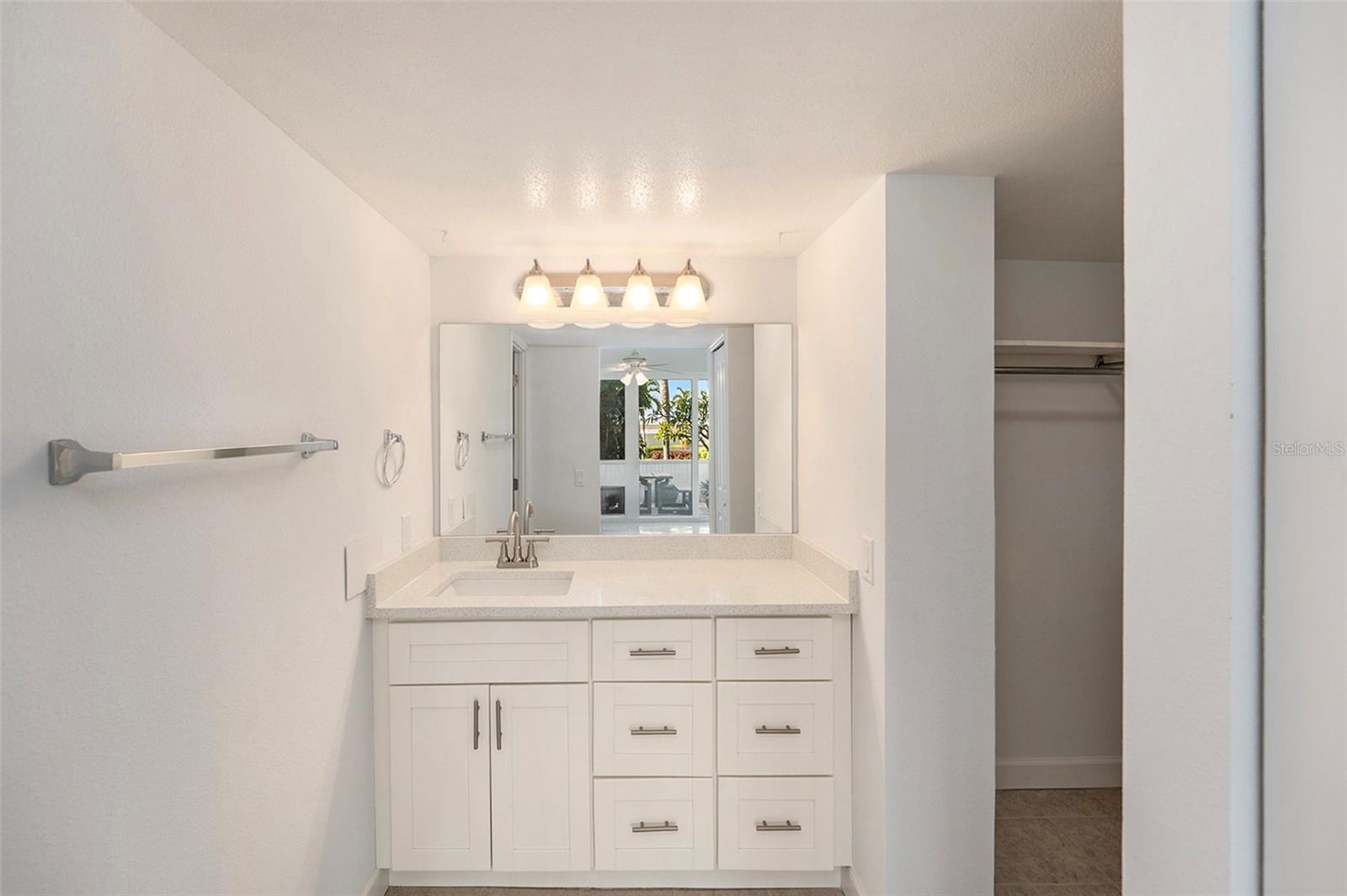 Image 14 of 30 For 7400 Sun Island Drive S 111