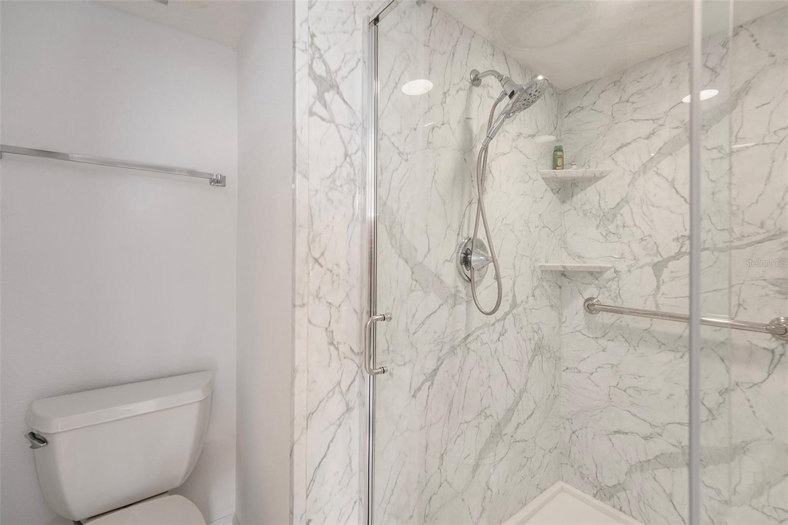 Image 15 of 30 For 7400 Sun Island Drive S 111