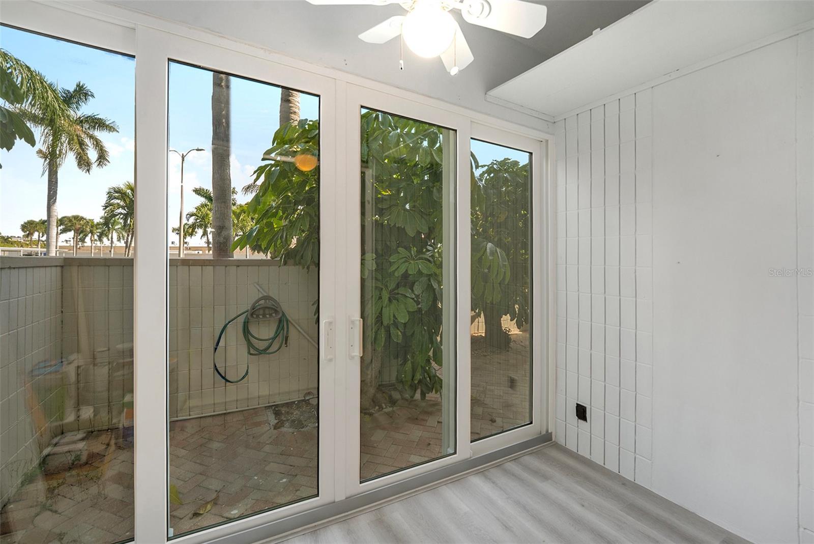 Image 20 of 30 For 7400 Sun Island Drive S 111