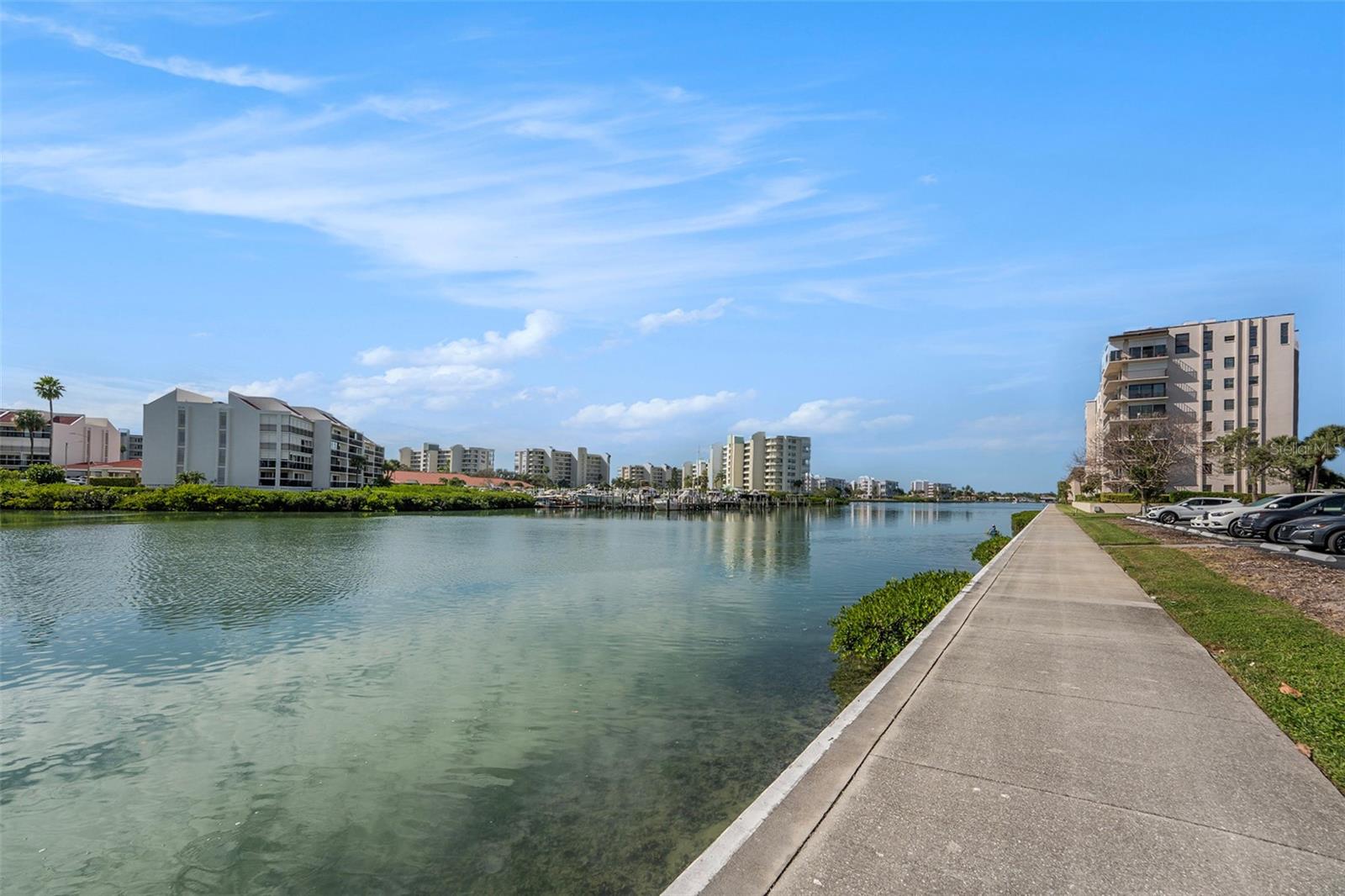 Image 26 of 30 For 7400 Sun Island Drive S 111