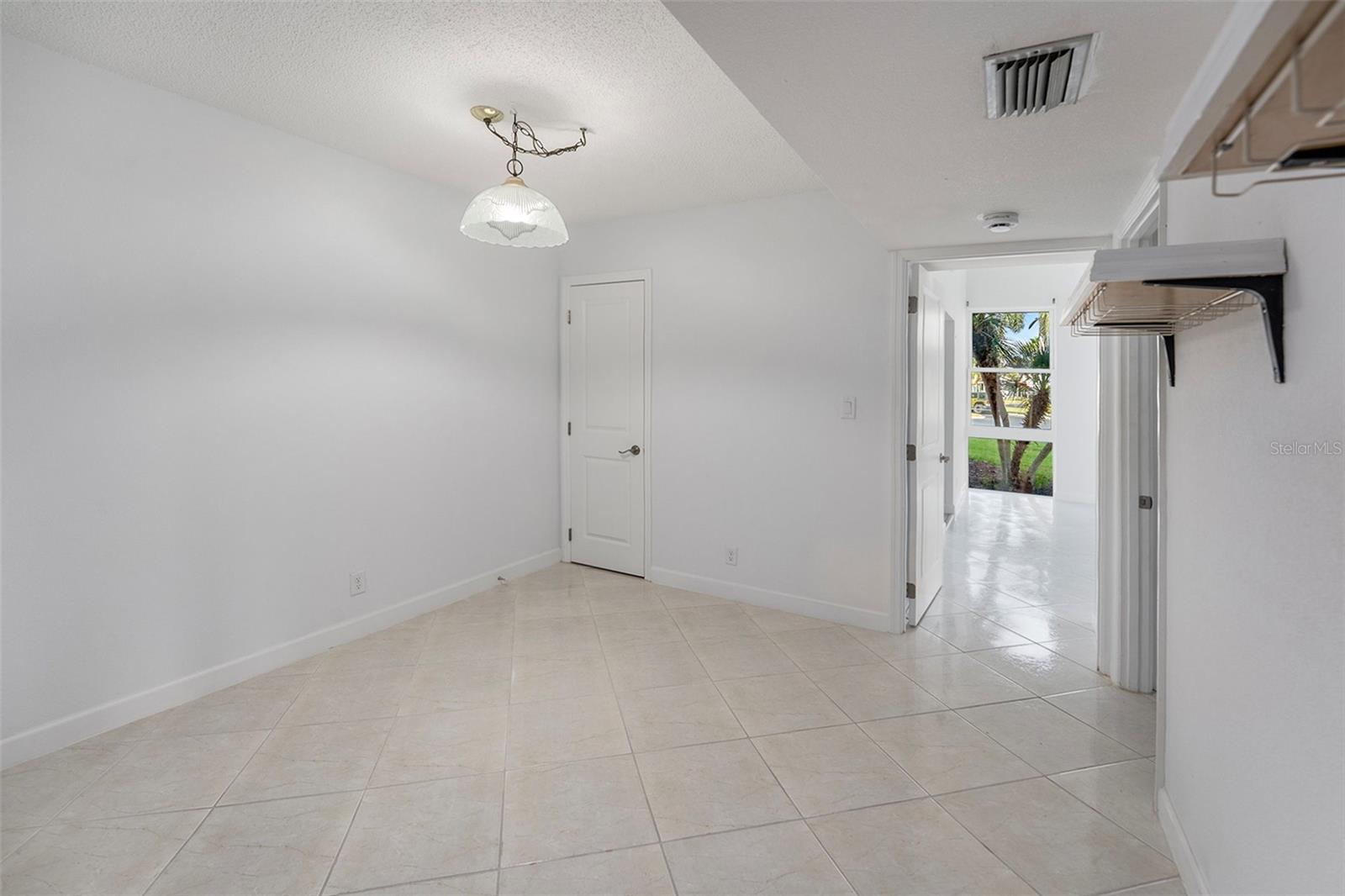 Image 9 of 30 For 7400 Sun Island Drive S 111