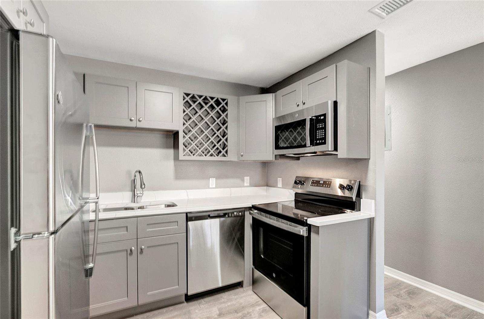 Image 11 of 38 For 3619 Clifton Street