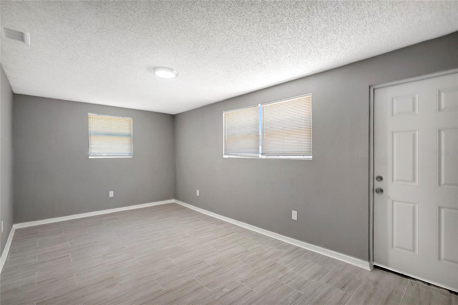 Image 16 of 38 For 3619 Clifton Street