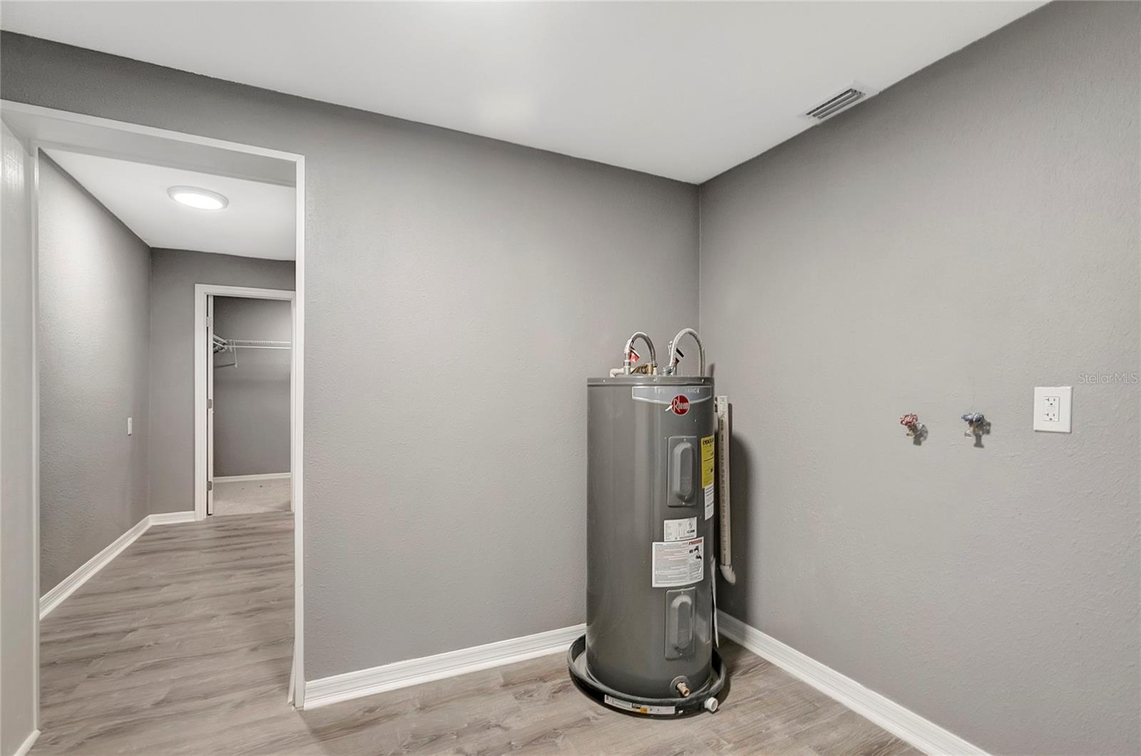 Image 19 of 38 For 3619 Clifton Street