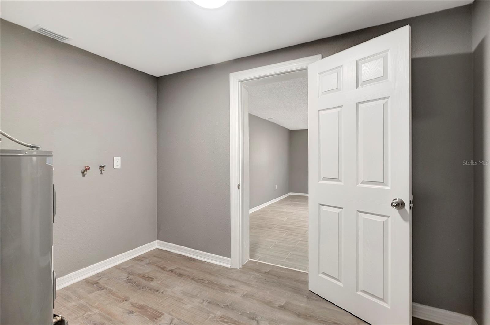 Image 22 of 38 For 3619 Clifton Street