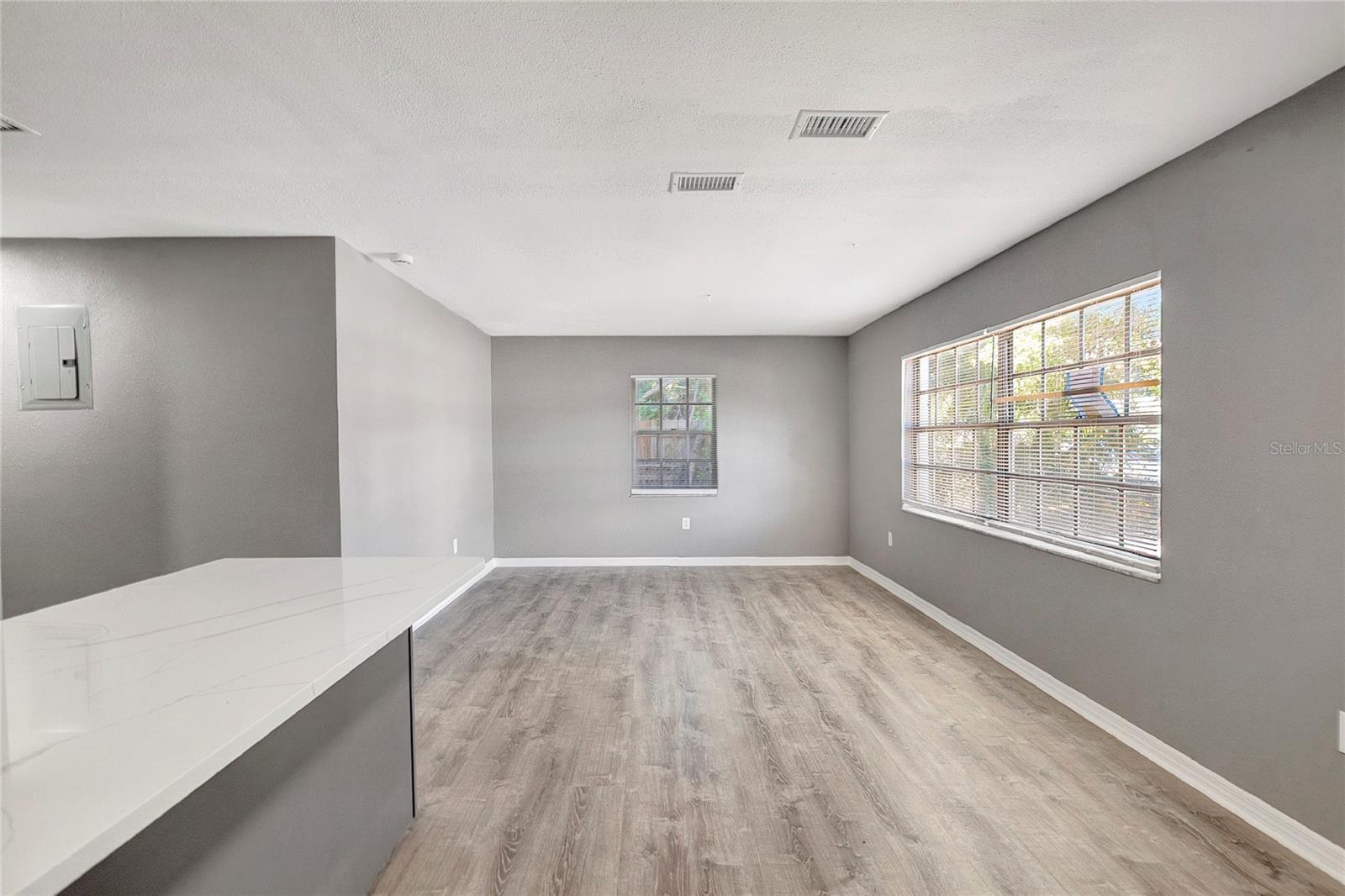 Image 9 of 38 For 3619 Clifton Street