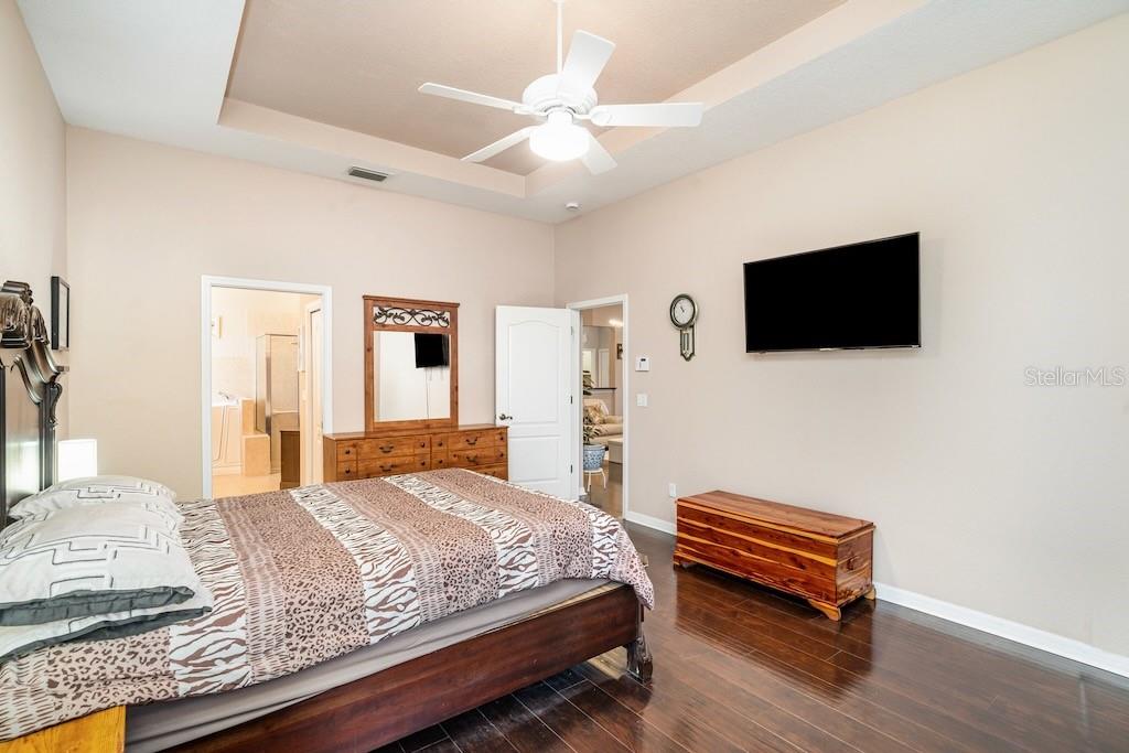 Image 14 of 29 For 909 Regal Manor Way