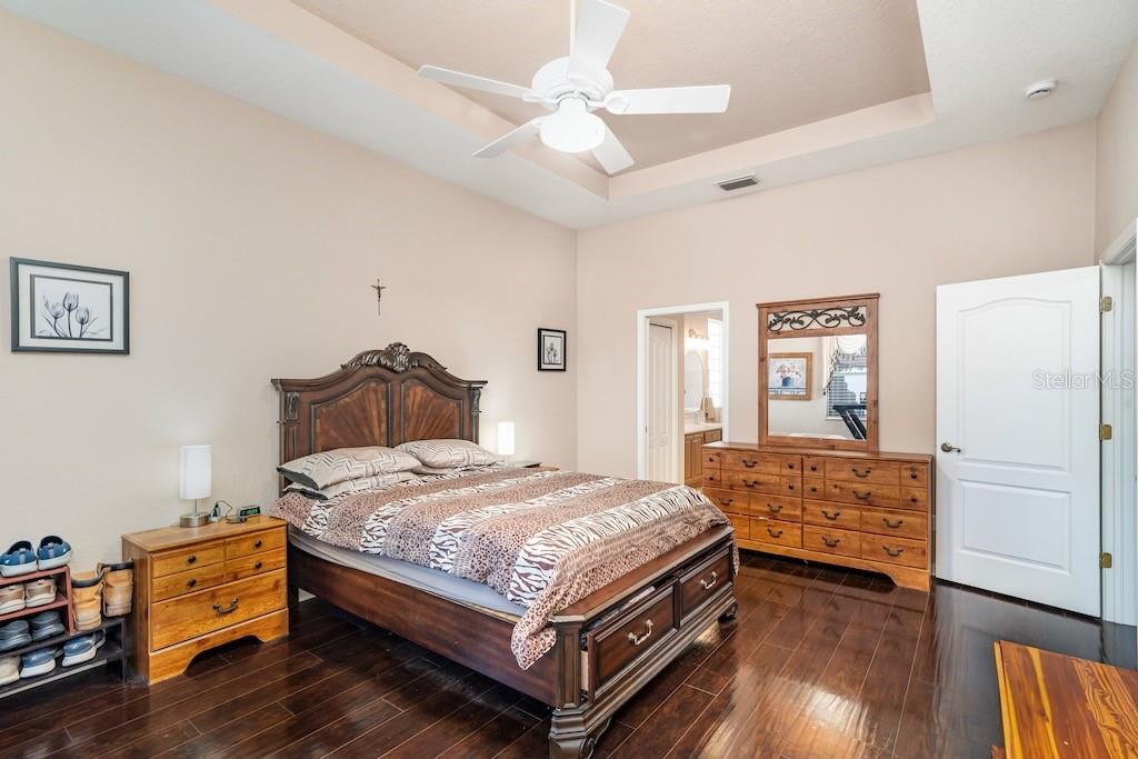 Image 15 of 29 For 909 Regal Manor Way