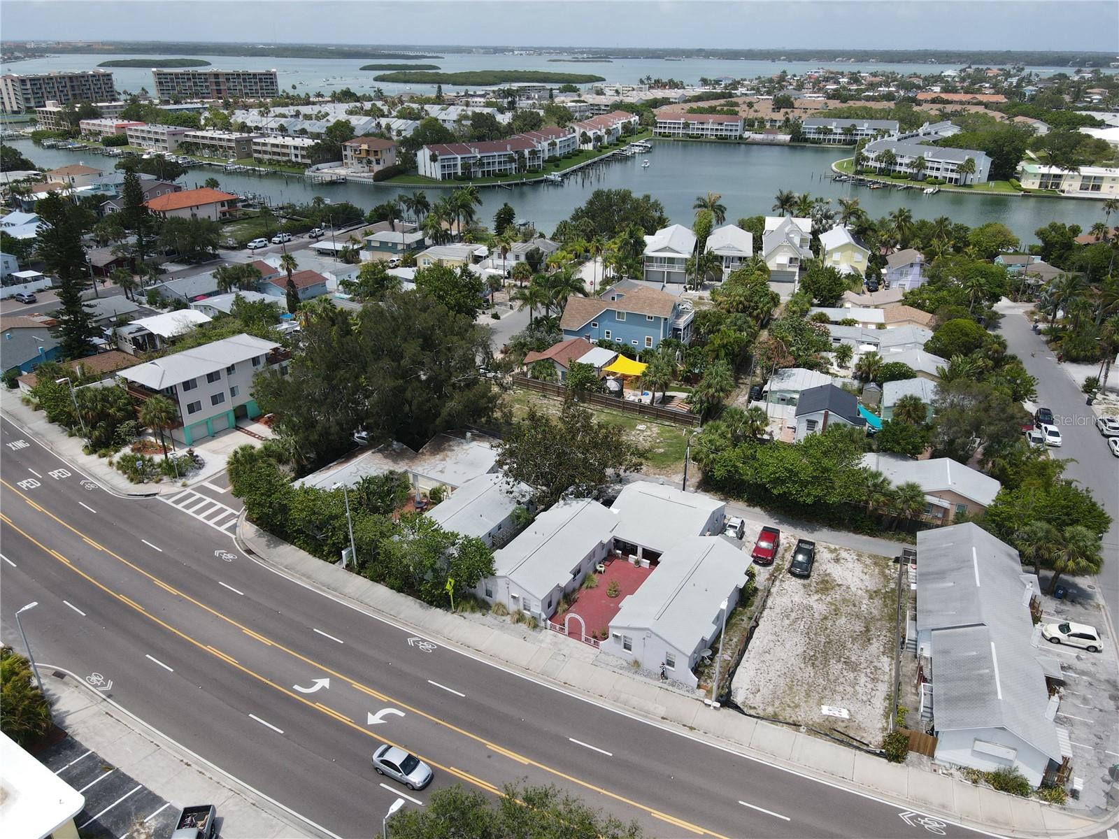 Image 15 of 16 For 12127 Gulf Boulevard 6