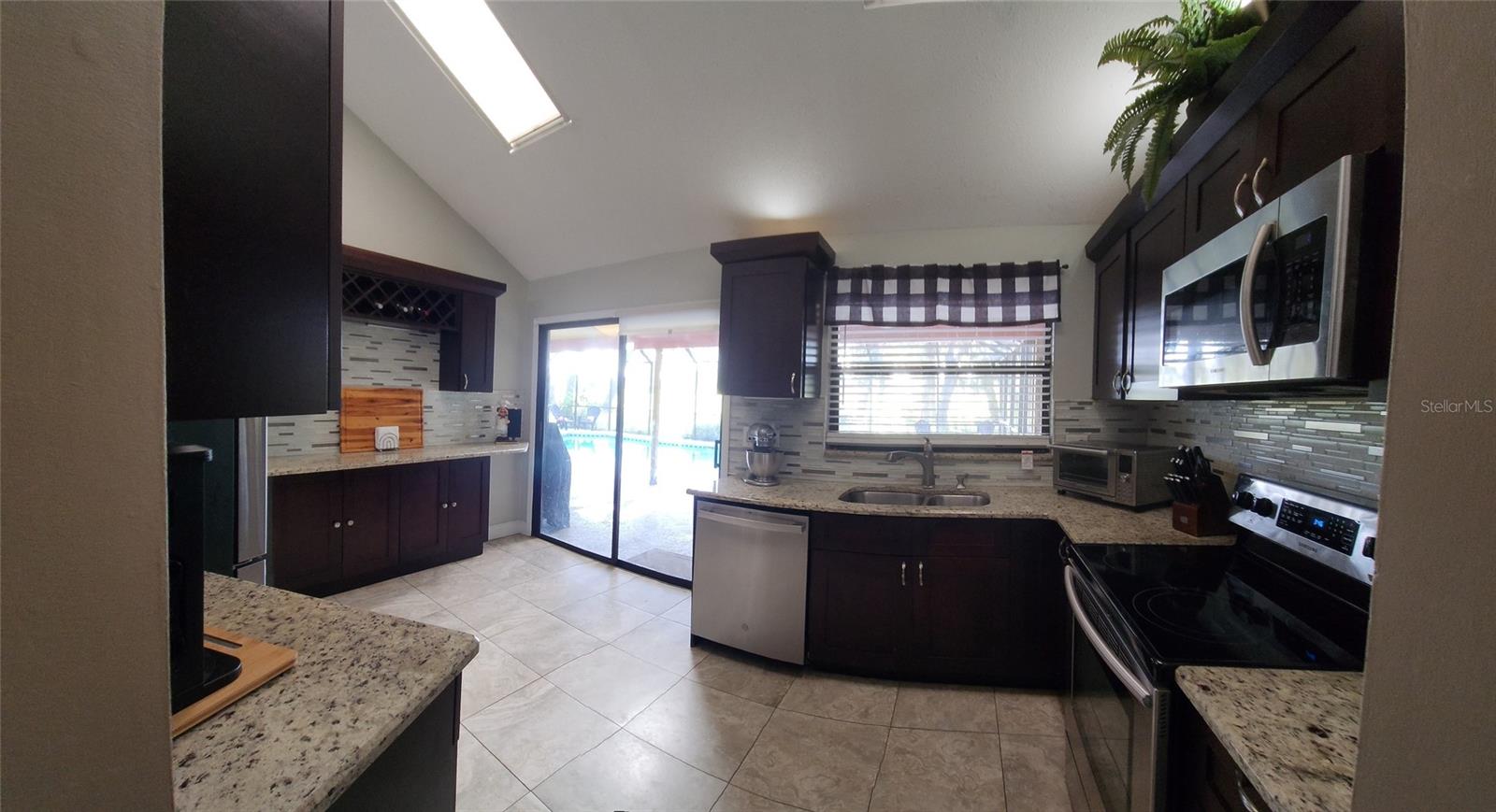 Image 18 of 33 For 34386 Whispering Oaks Boulevard