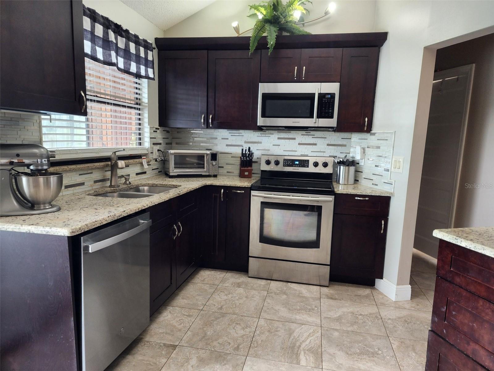 Image 21 of 33 For 34386 Whispering Oaks Boulevard