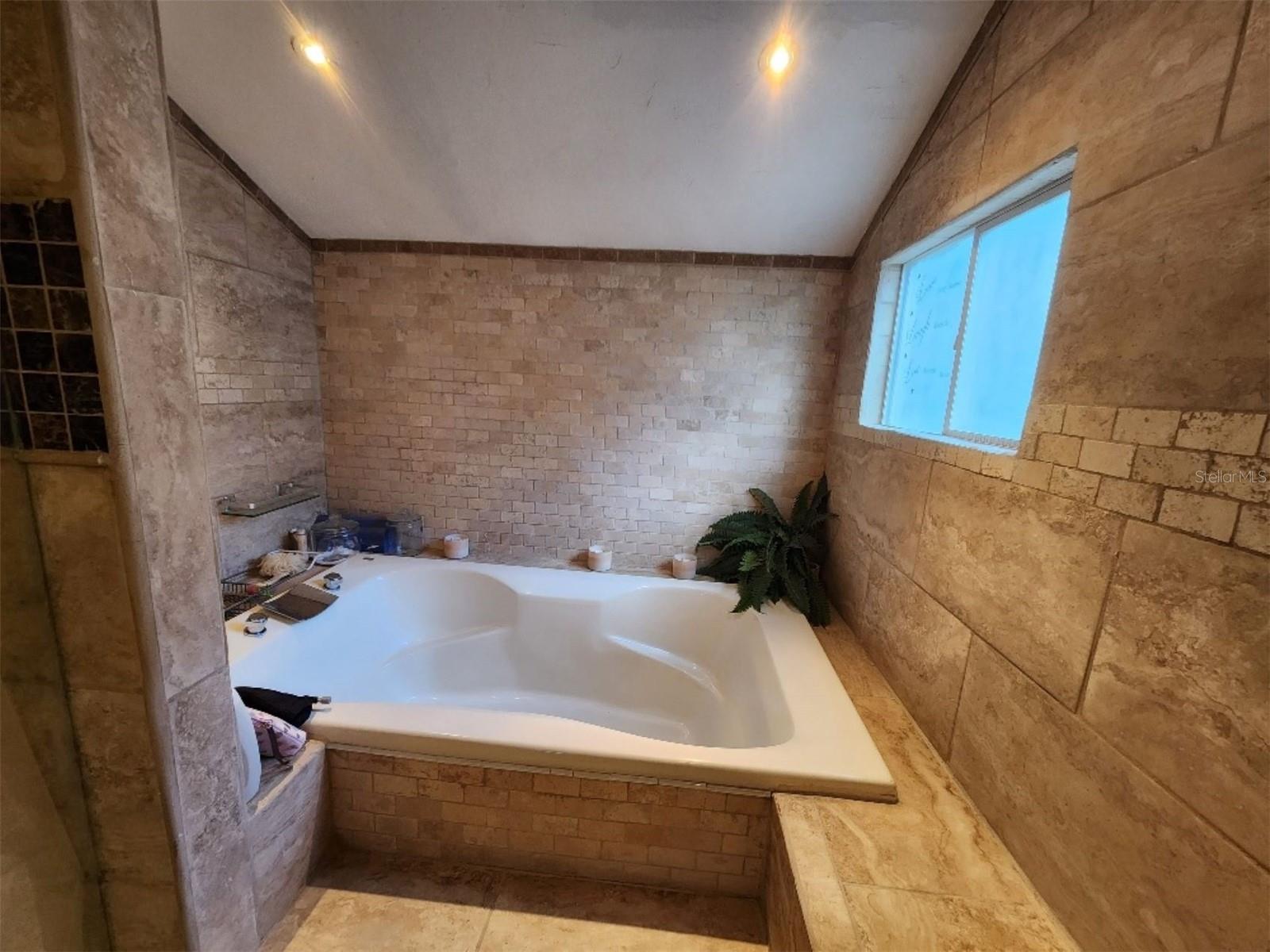 Image 7 of 33 For 34386 Whispering Oaks Boulevard