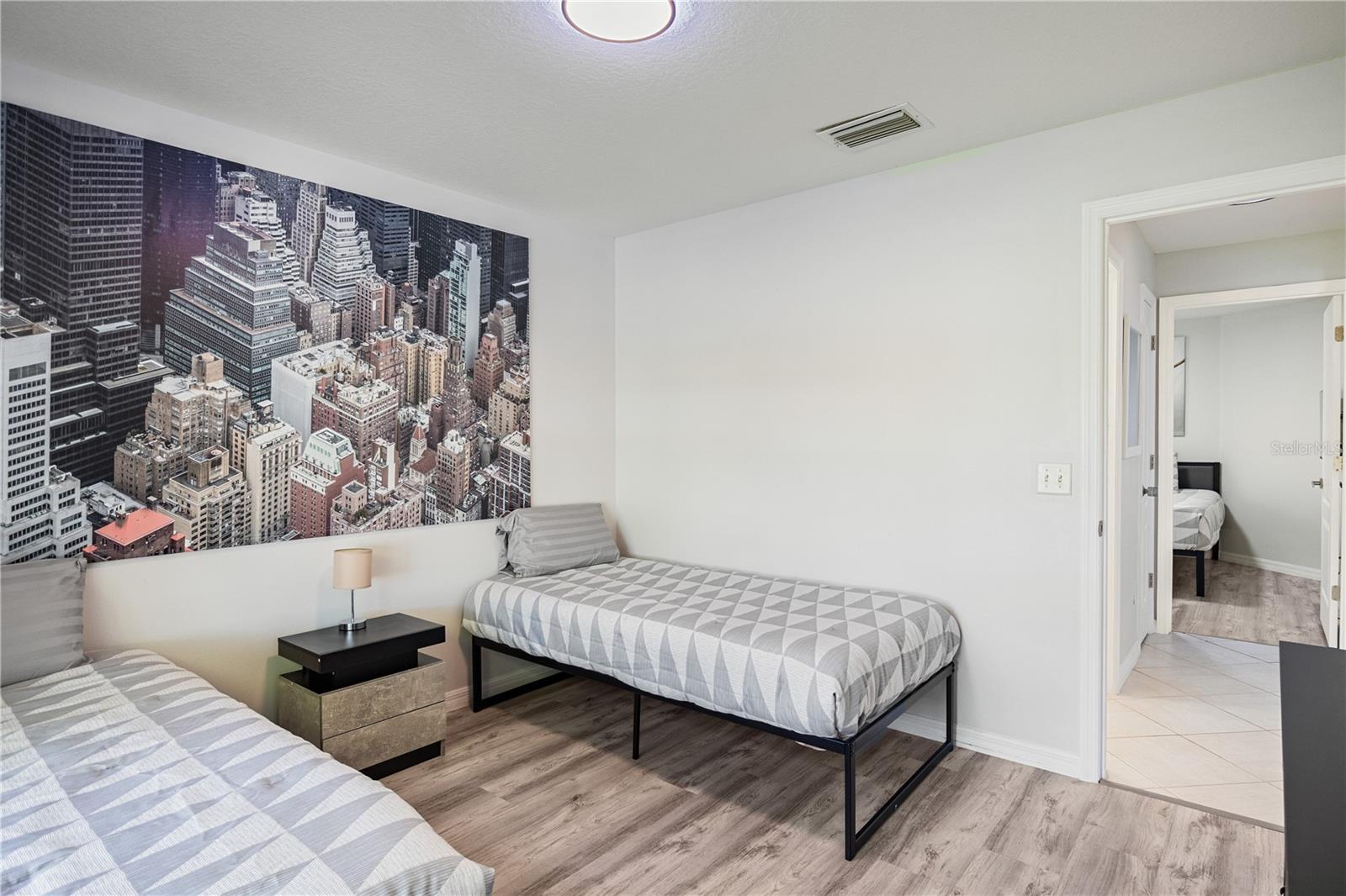 Listing photo id 24 for 1573 Norfolk Avenue