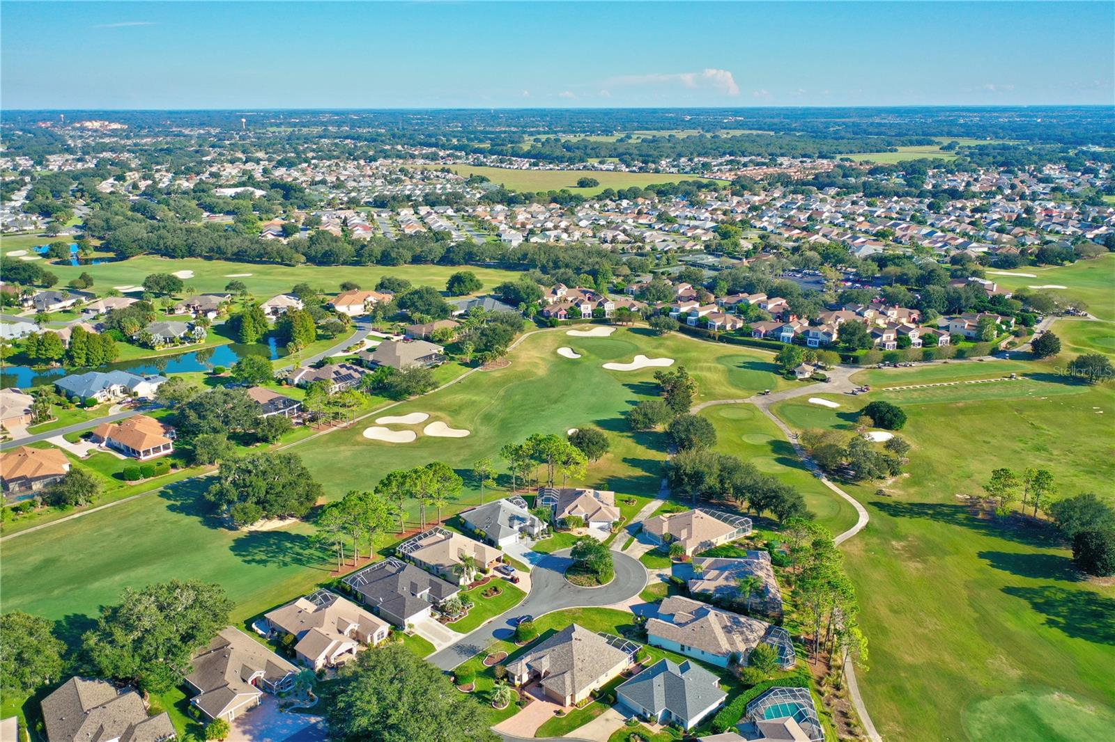 Listing photo id 35 for 1573 Norfolk Avenue