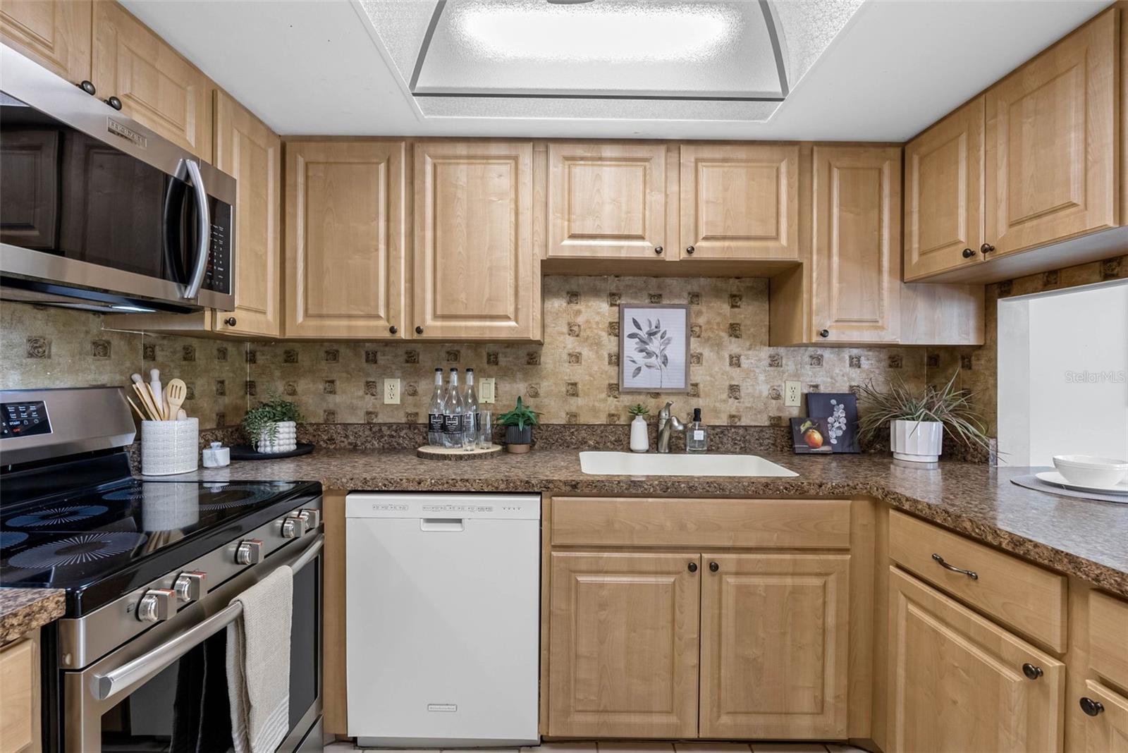 Image 11 of 34 For 5244 Marsh Field Road 6